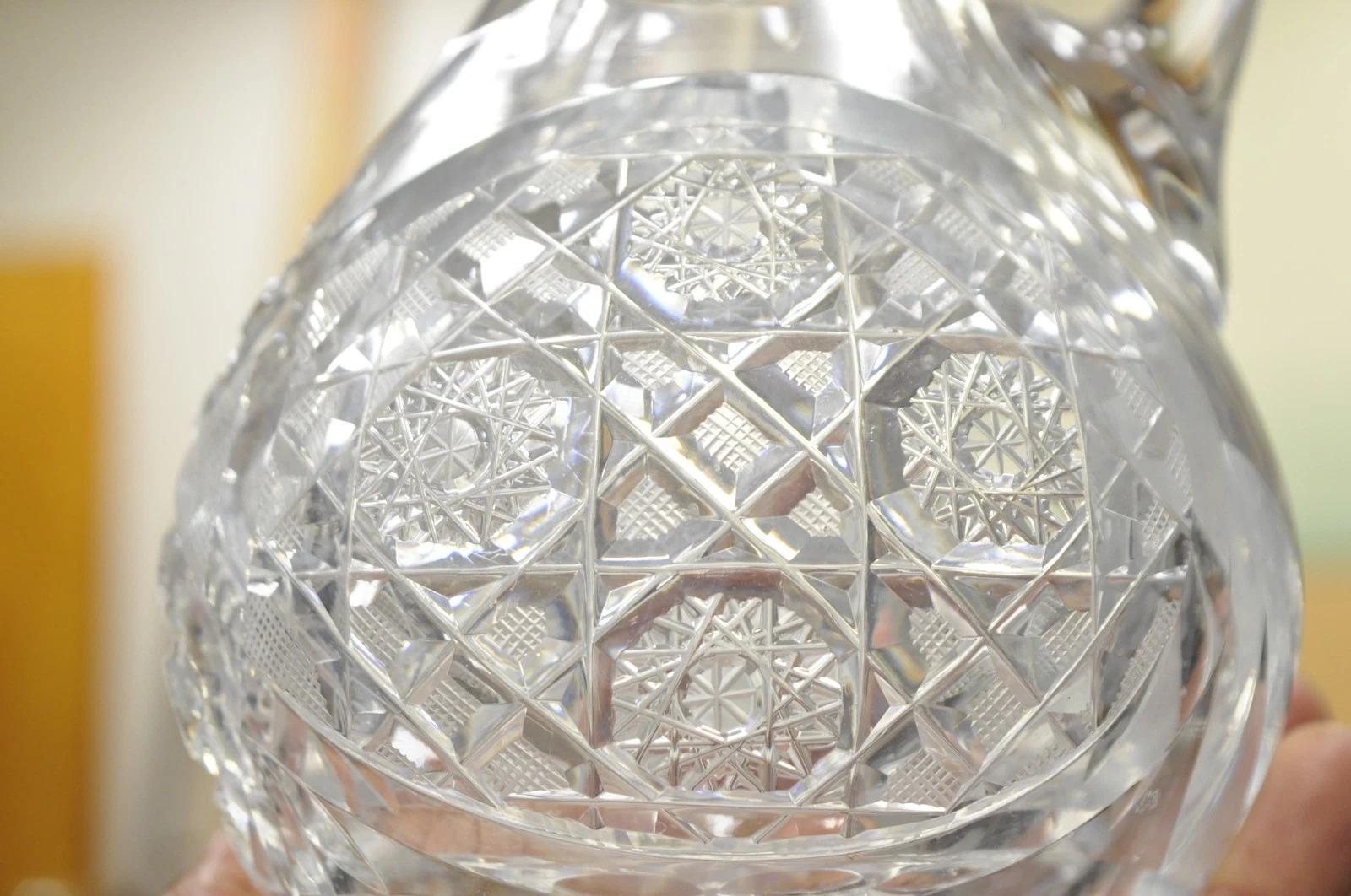 Inconnu Ancienne cruche à eau en cristal au plomb Victorien avec diamant gravé en vente