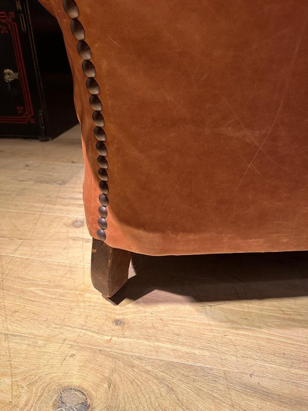 Antico divano Chesterfield vittoriano in pelle in vendita 3