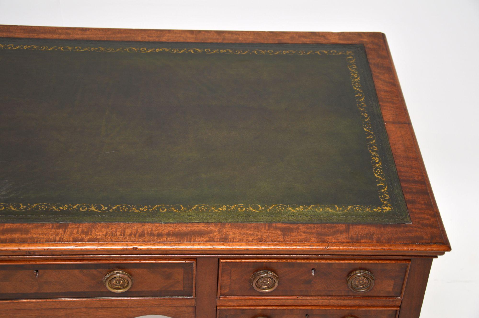 Antique Victorian Leather Top Desk For Sale 5
