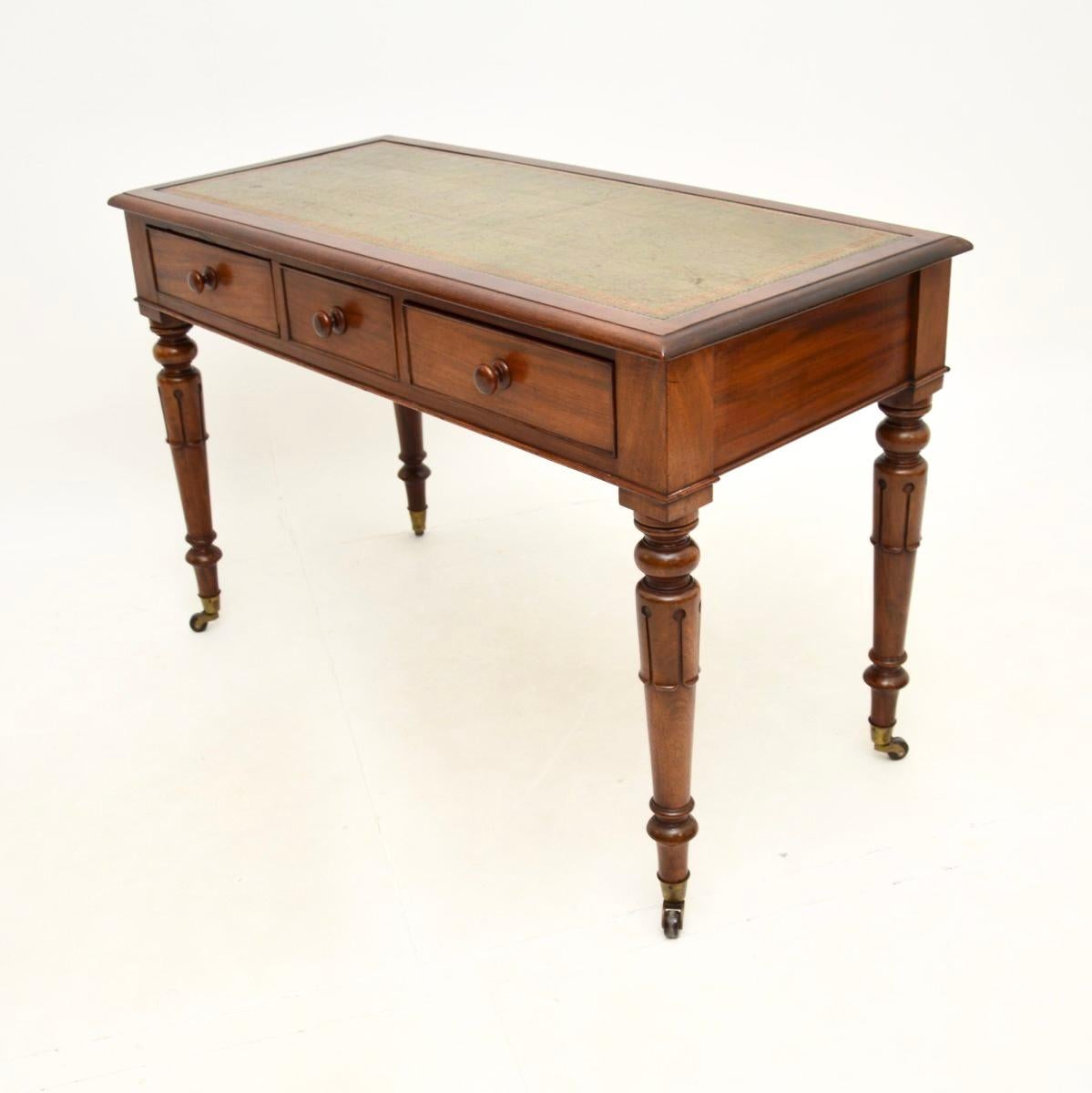 Britannique Bureau / Table à écrire victorien ancien
