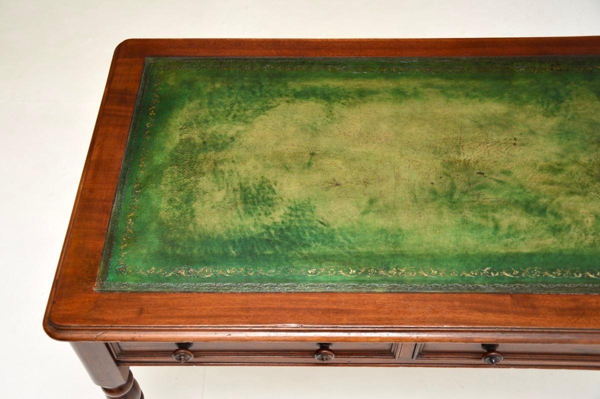 Antique Victorian Leather Top Desk / Writing Table 1