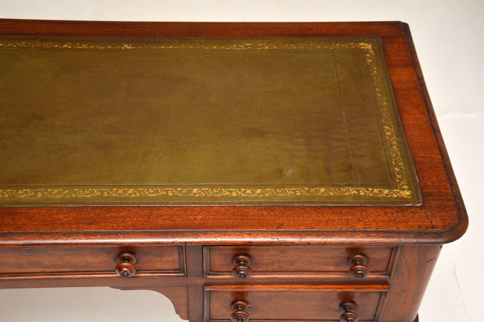 Antique Victorian Leather Top Desk / Writing Table 2
