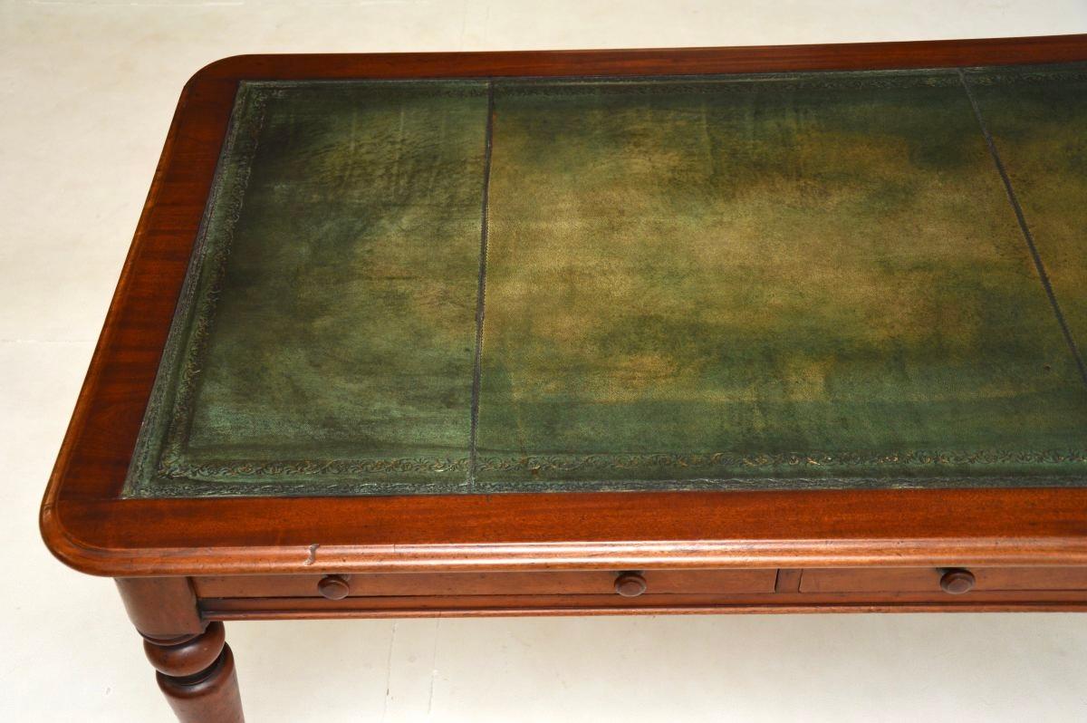 Cuir Bureau / Table à écrire victorien ancien en vente