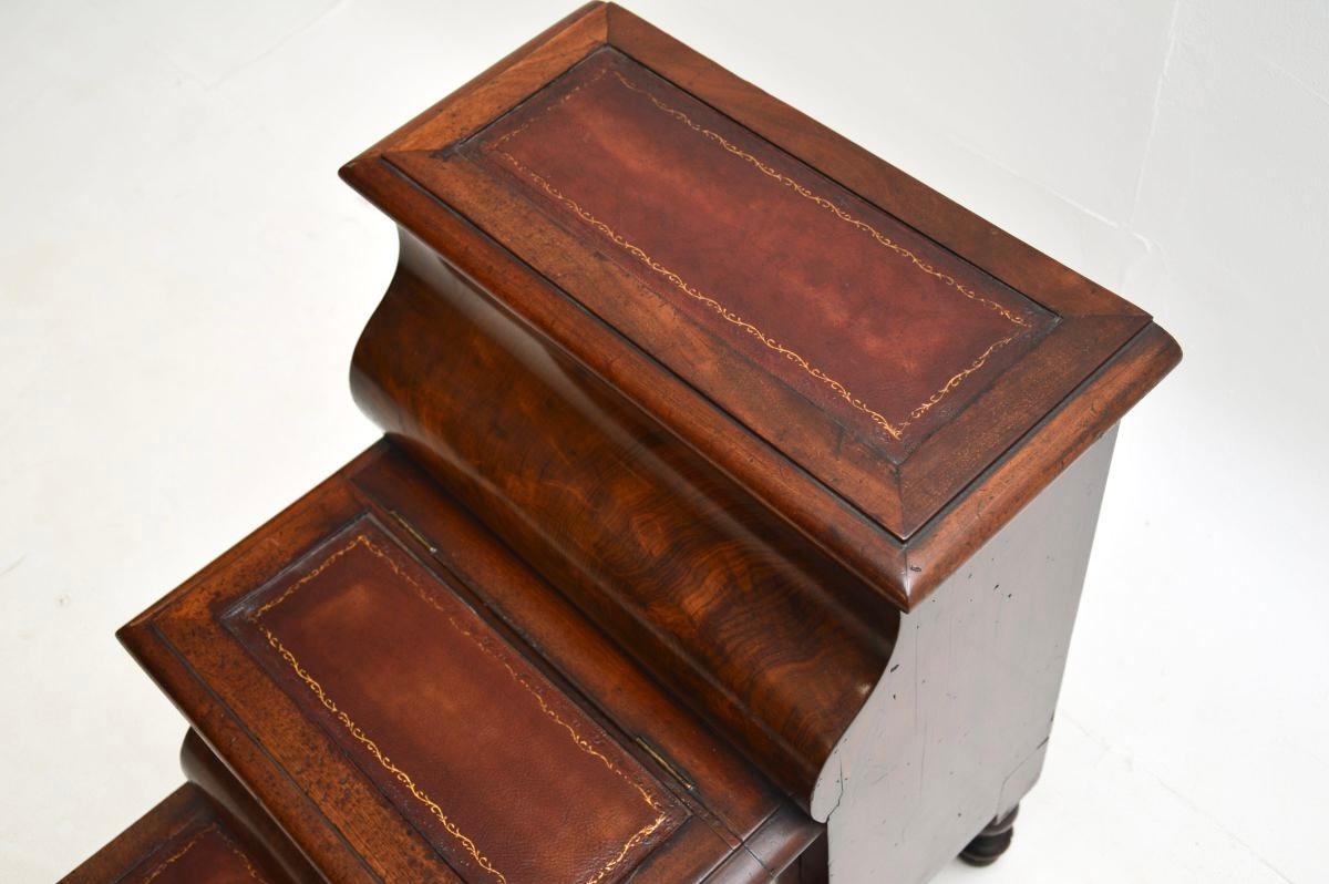 Milieu du XIXe siècle Steps de bibliothèque victoriens anciens en cuir en vente