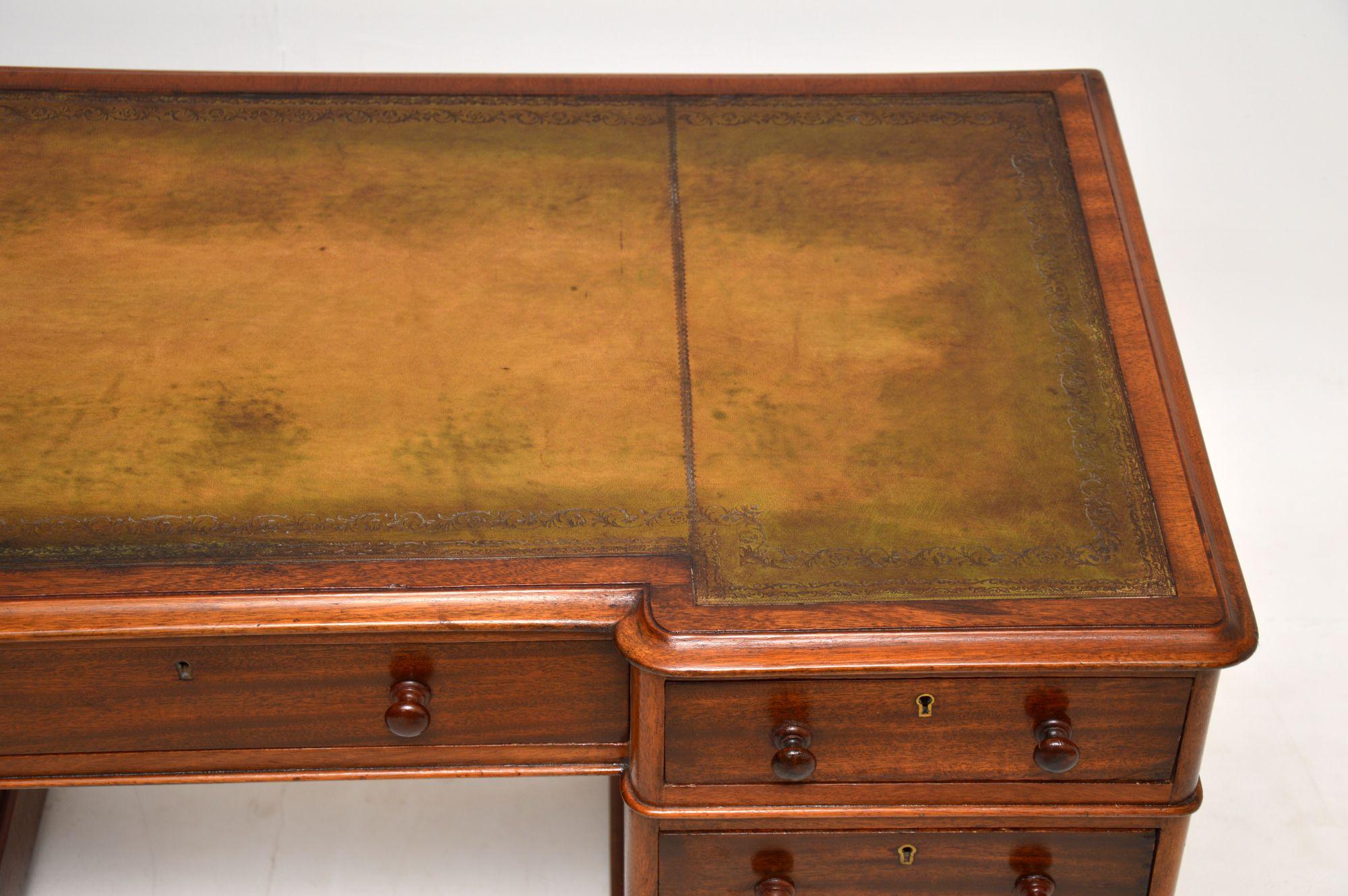Mid-19th Century Antique Victorian Leather Top Pedestal Desk For Sale