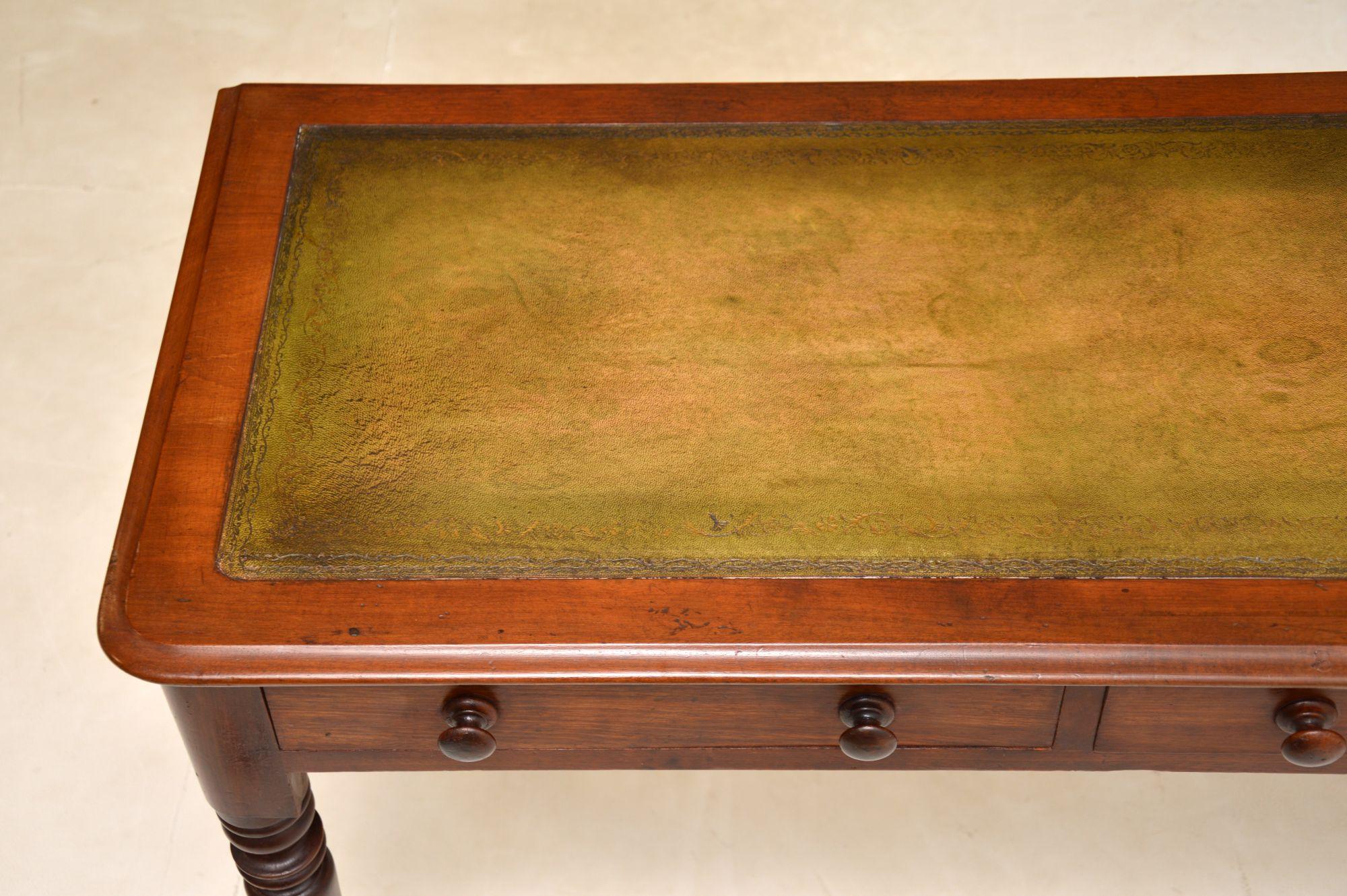 Antique Victorian Leather Top Writing Table / Desk In Good Condition In London, GB