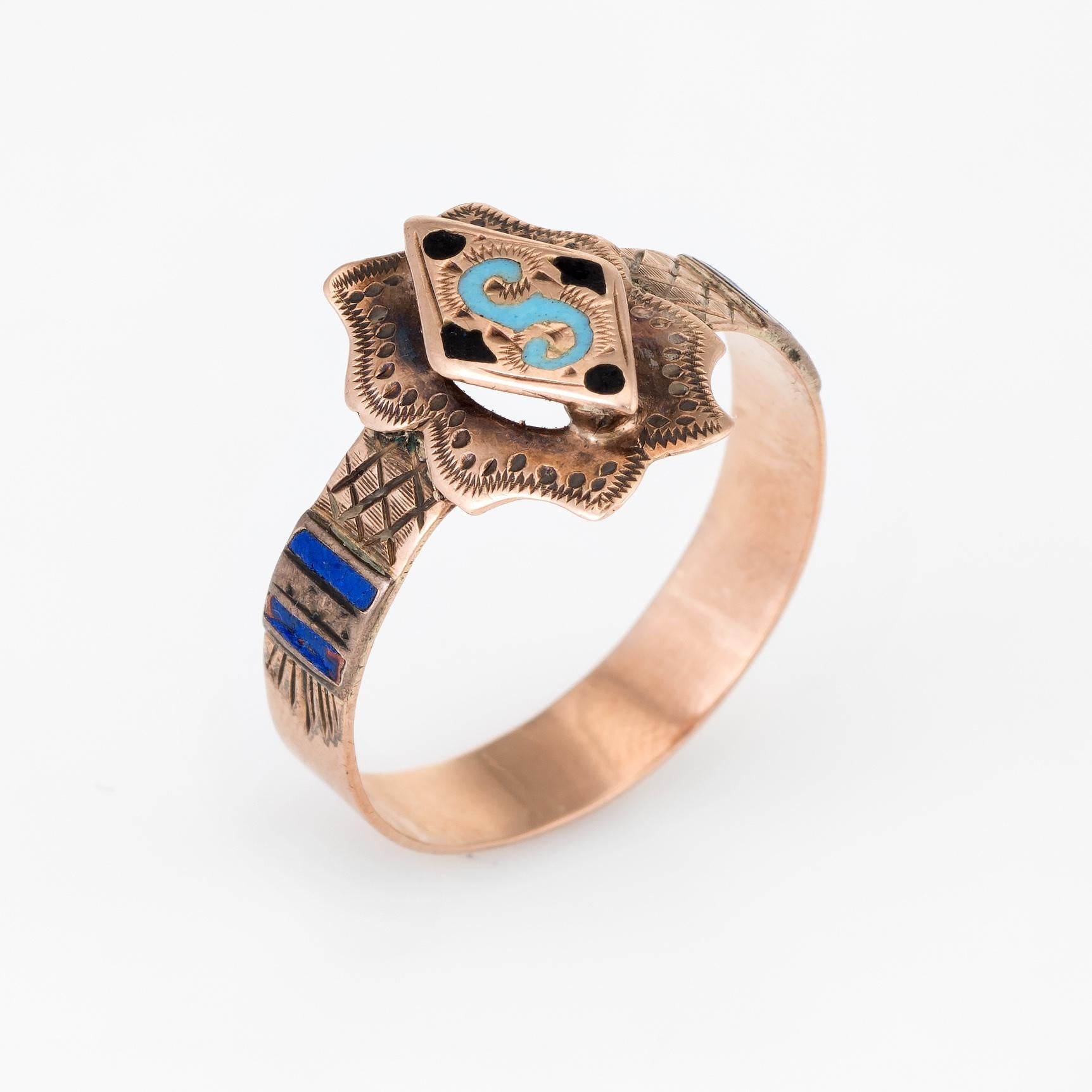 Antique Victorian era ring (circa 1880s to 1900s), crafted in 10 karat rose gold.

The letter 