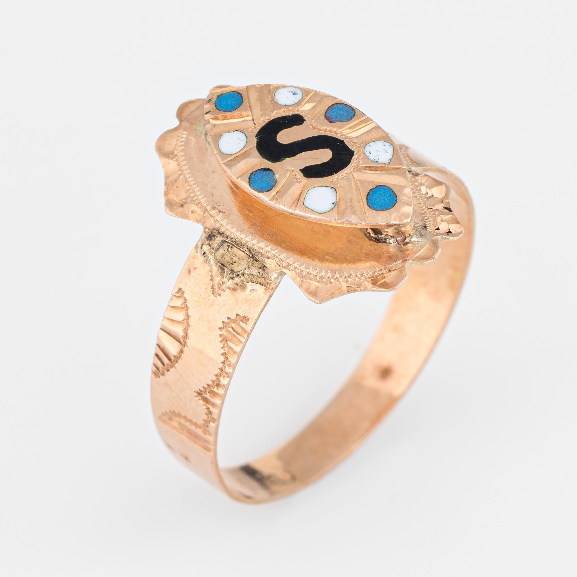 Antique Victorian era ring (circa 1880s to 1900s), crafted in 10 karat rose gold.

The letter 