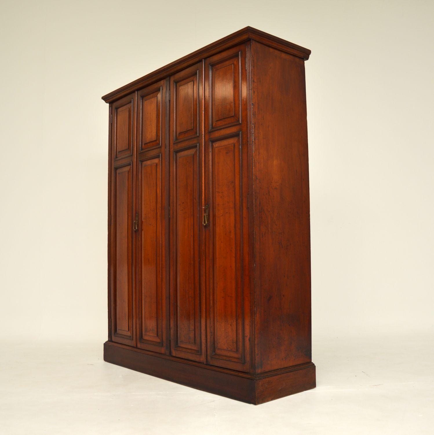 Antique Victorian Locker Cabinet In Good Condition For Sale In London, GB