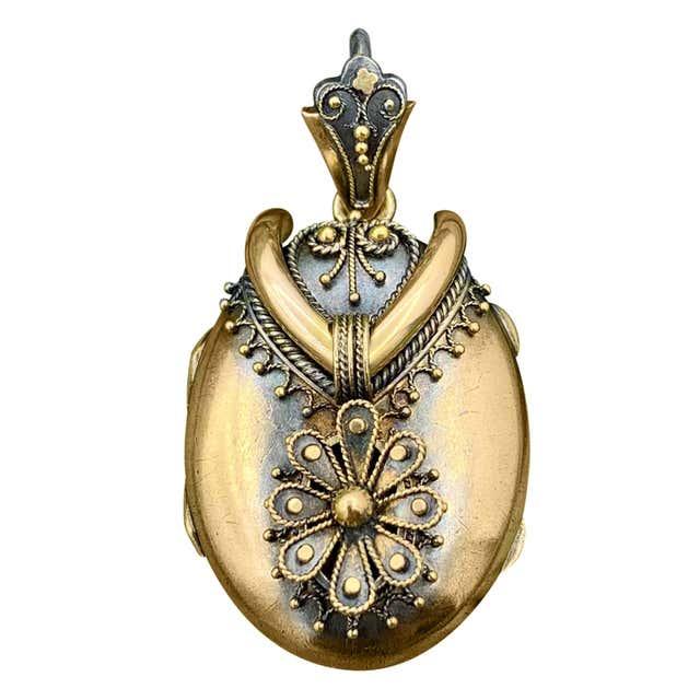 Antique Victorian Gold Locket 16 Karat Etruscan Pearl, circa 1860 For ...