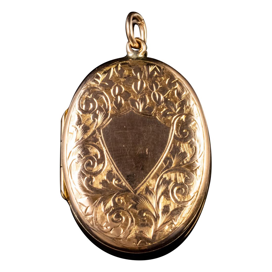 Antique Victorian Locket 9 Carat Rose Gold, circa 1890 For Sale