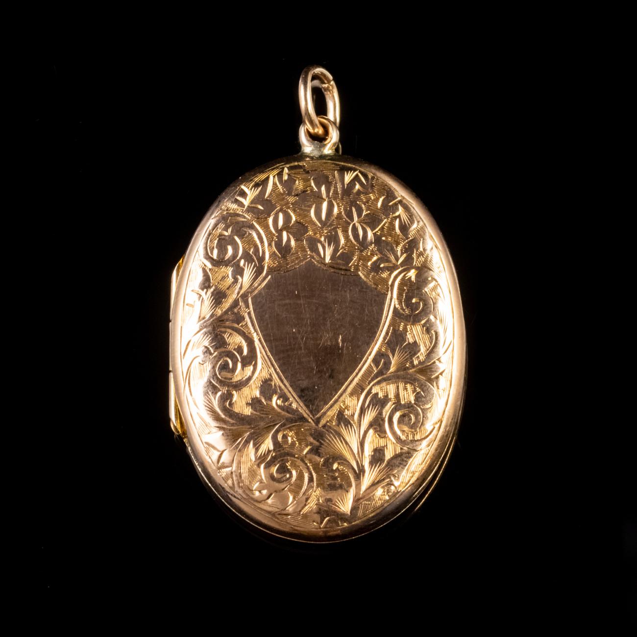 Women's Antique Victorian Locket 9 Carat Rose Gold, circa 1890 For Sale