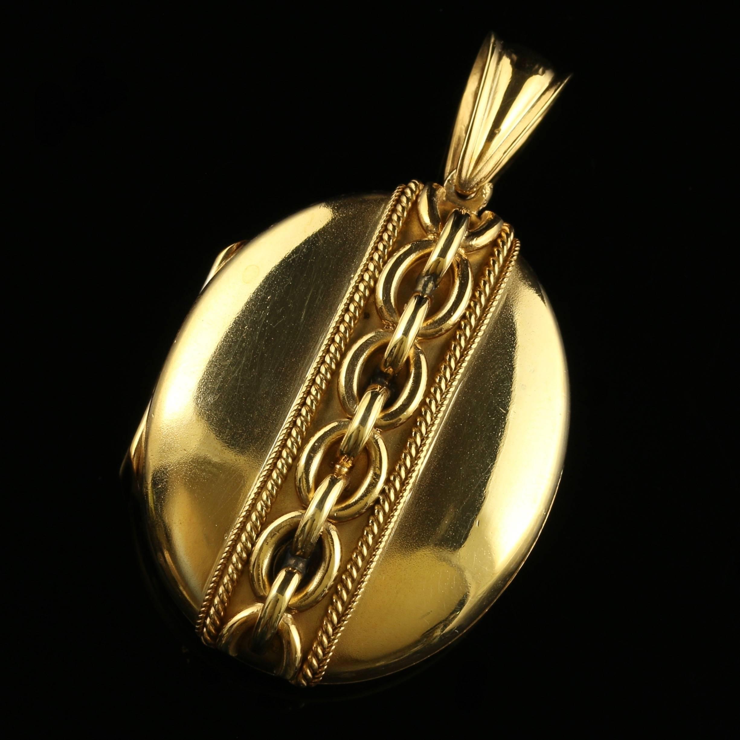 For more details please click continue reading down below...

This fabulous Antique Victorian locket is Circa 1880, set in 18ct Gold on Silver.

The locket is set with beautiful chain detailing on the front.

The locket opens up to show two glass