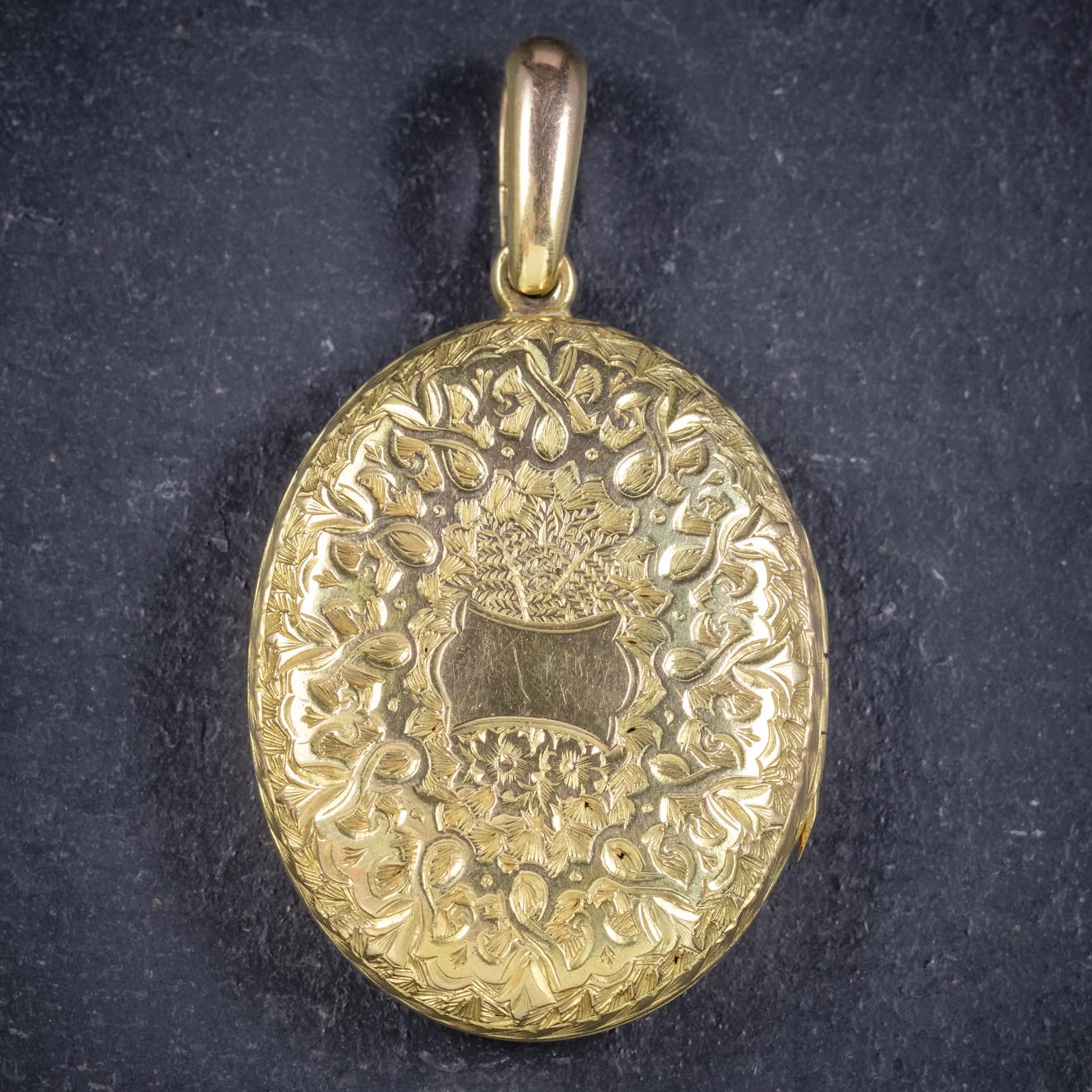 Antique Victorian Locket Collar Solid 15 Carat Gold circa 1900 Necklace For Sale 1