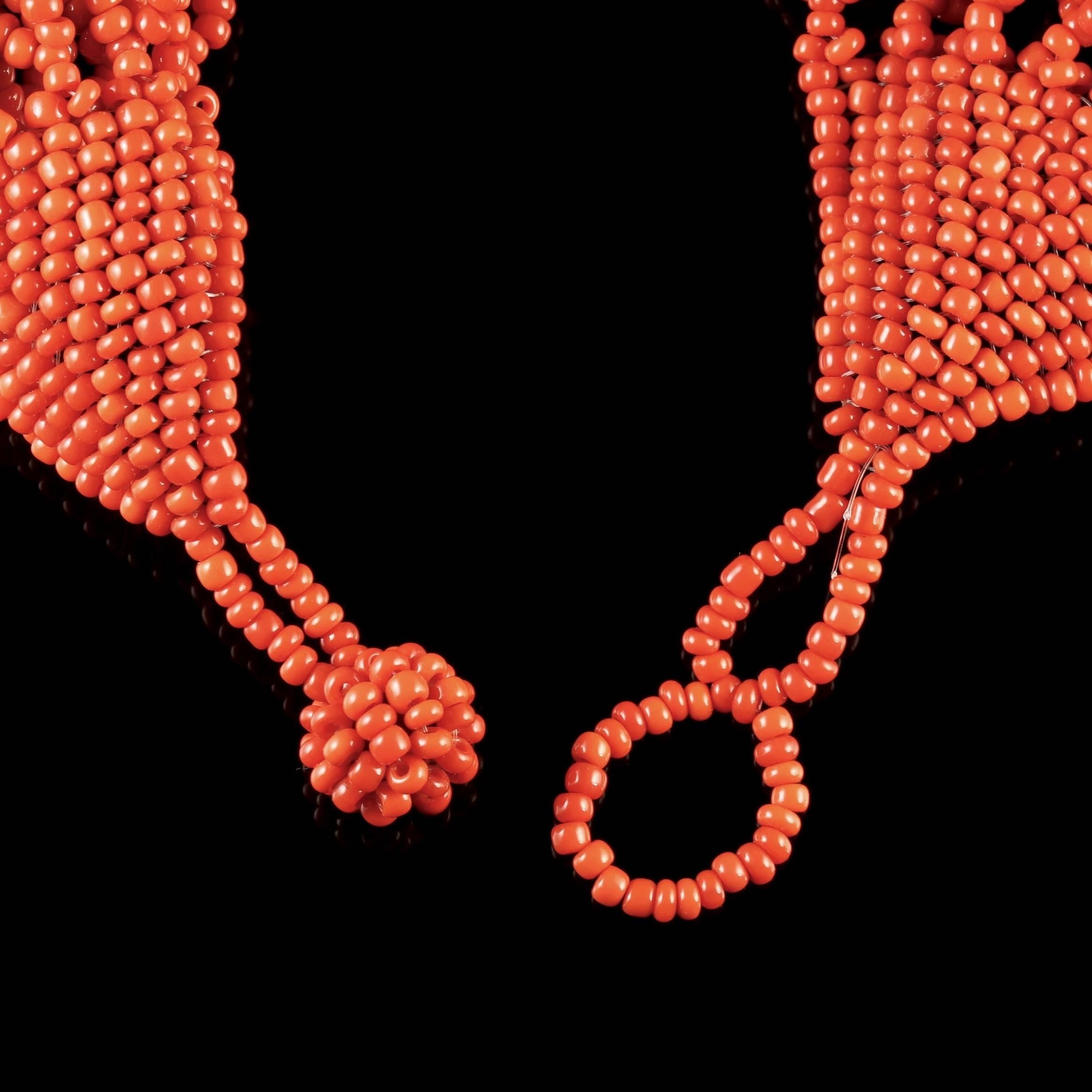 Antique Victorian Long Coral Necklace In Excellent Condition In Lancaster, Lancashire