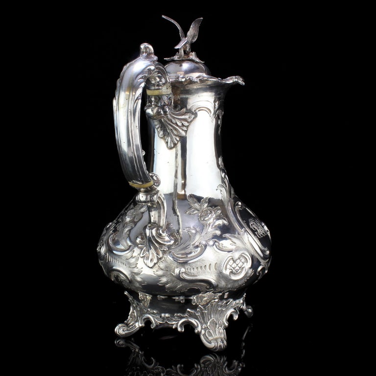 Antique Victorian Louis style sterling silver coffee / tea pot
Made in London 1858
Maker: A B Savory & Sons

Approx dimensions - 
Height: 27.5 cm
Length: 22 cm
Width: 14.5 cm
Total weight : 516 grams

Condition: Wear and tear from general