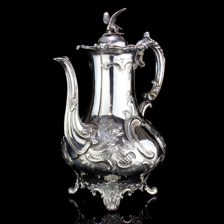 British Antique Victorian Louis Style Sterling Silver Coffee / Tea Pot, London, 1858 For Sale