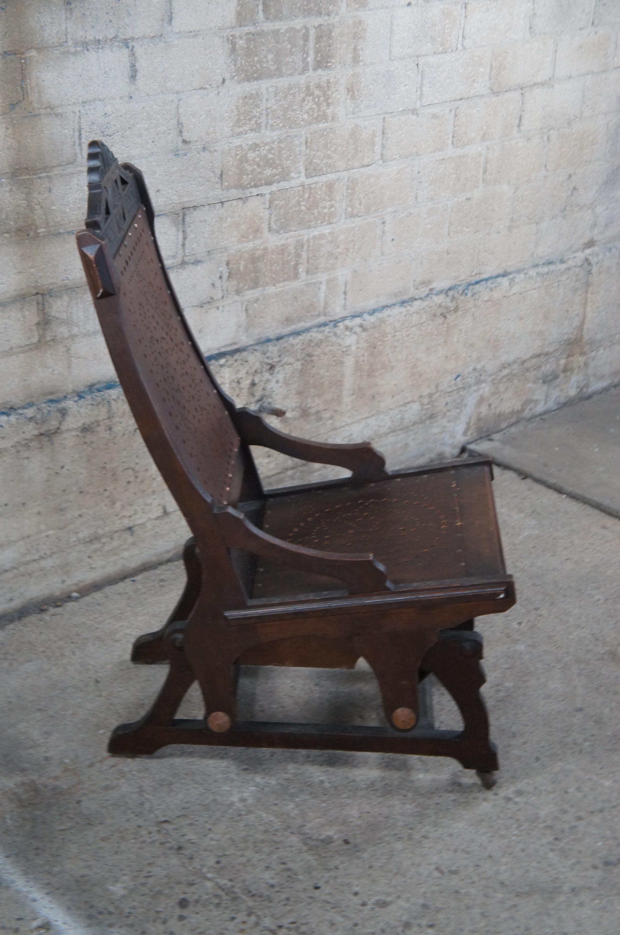 Antique Victorian Lowentraut Oak Aesthetic Period Platform Rocker Rocking Chair  In Good Condition In Dayton, OH
