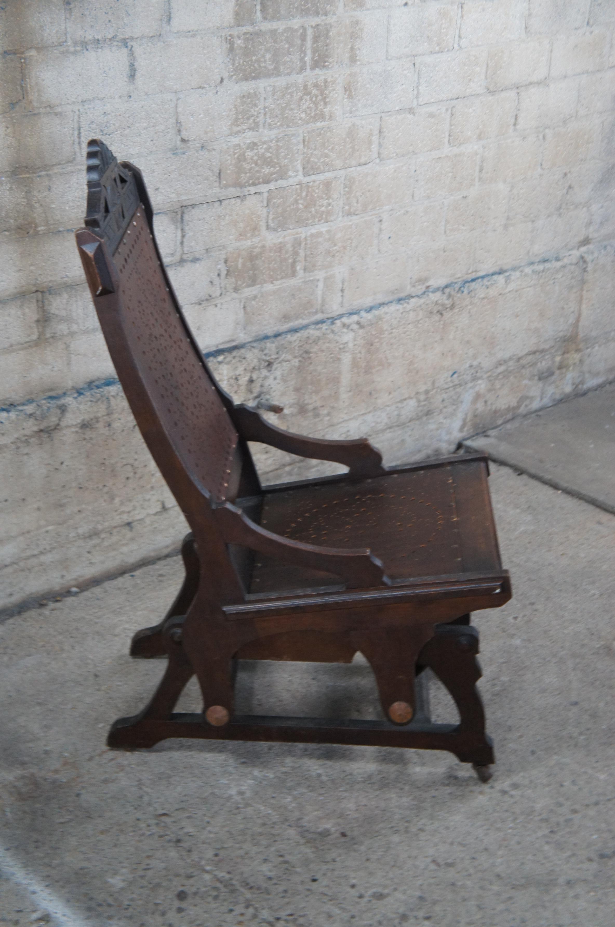 Antique Victorian Lowentraut Oak Aesthetic Period Platform Rocker Rocking Chair In Good Condition In Dayton, OH