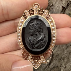 Antique Victorian Magnificent Gold Cameo Hardstone & Seed Pearl Pendant Brooch
