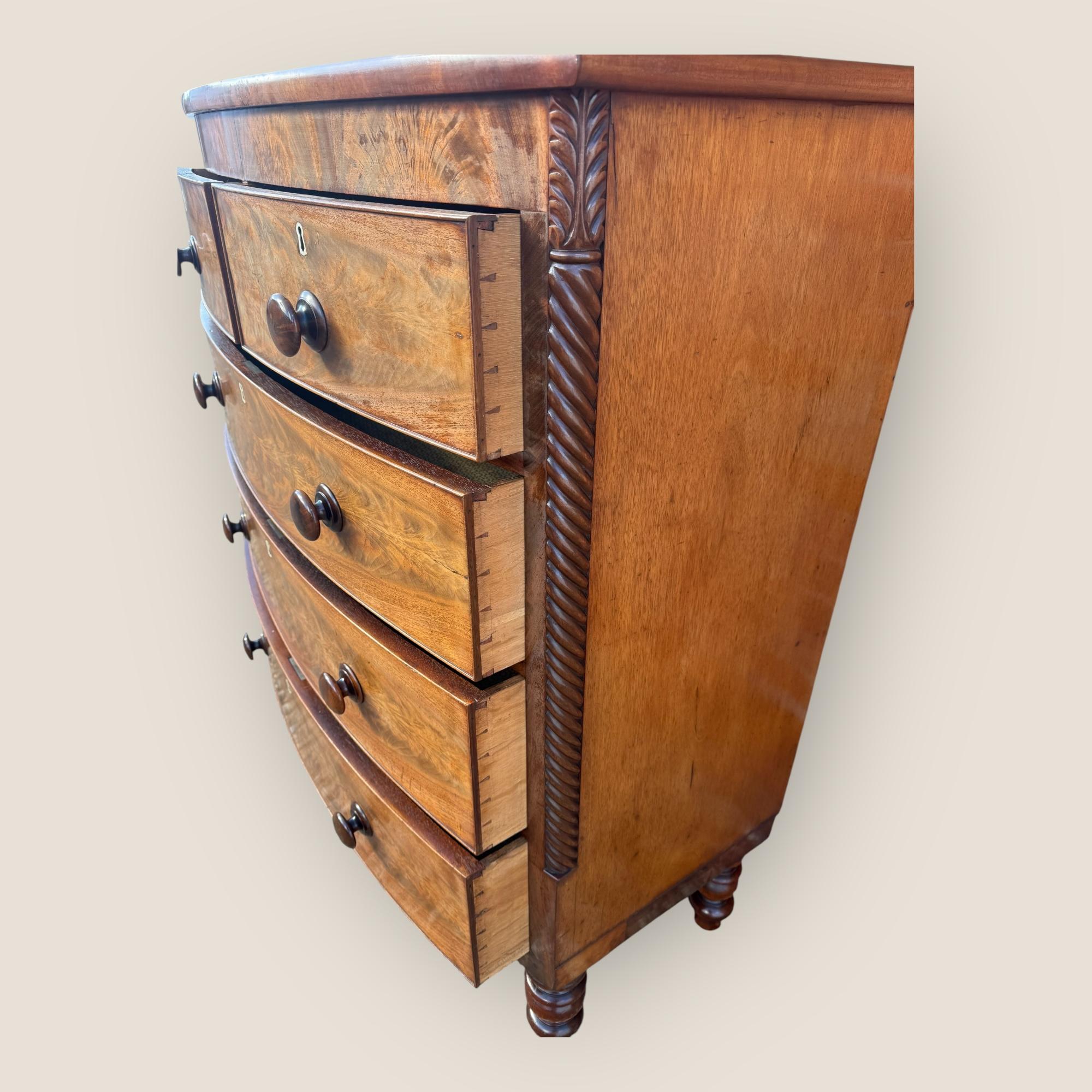 Antique Victorian Mahogany Bow Front Chest of Drawers with Wooden Handles For Sale 3
