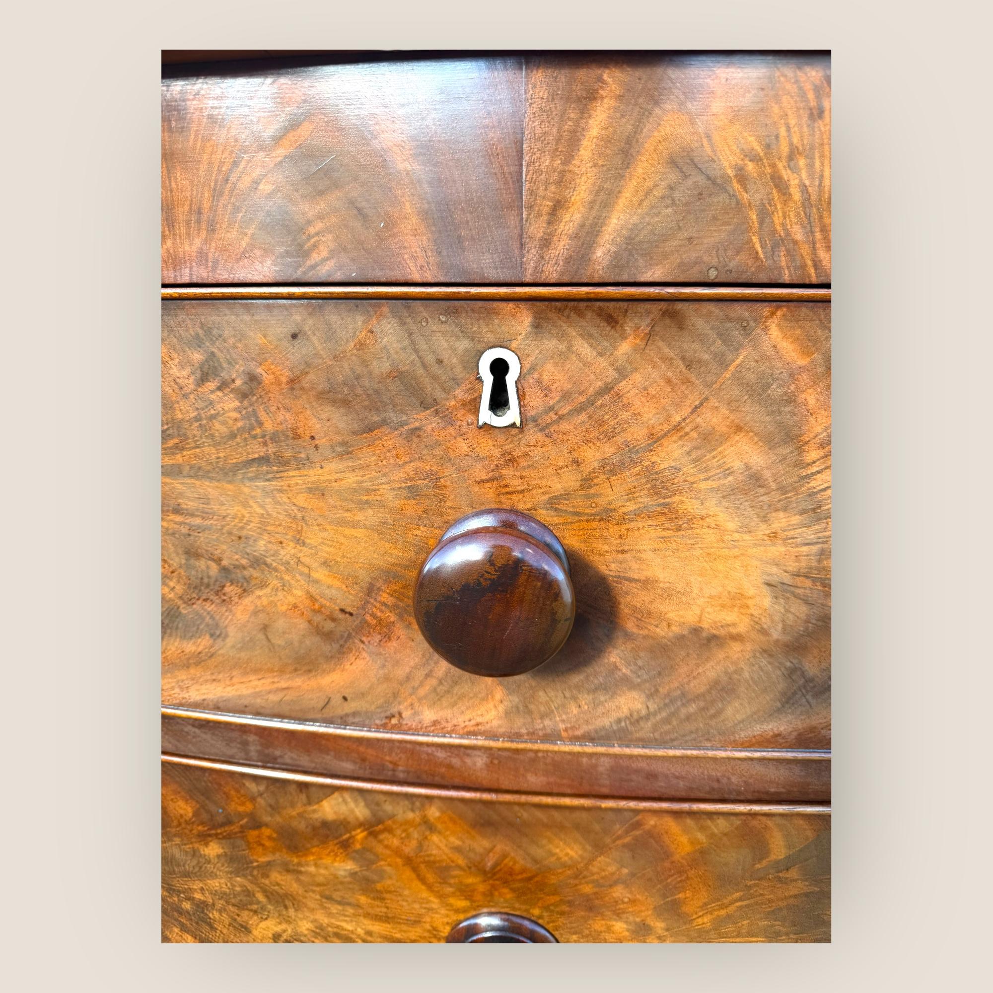 Antique Victorian Mahogany Bow Front Chest of Drawers with Wooden Handles For Sale 4