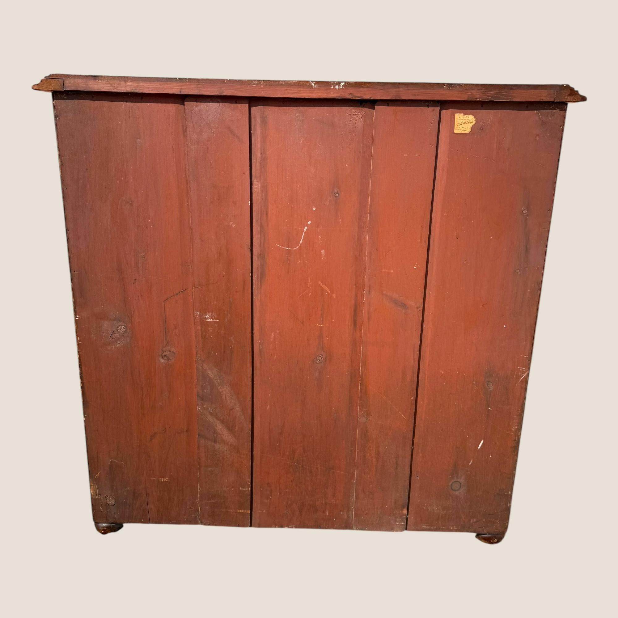 Antike viktorianische Mahagoni-Kommode mit 5 Schubladen und Holzgriffen im Angebot 7