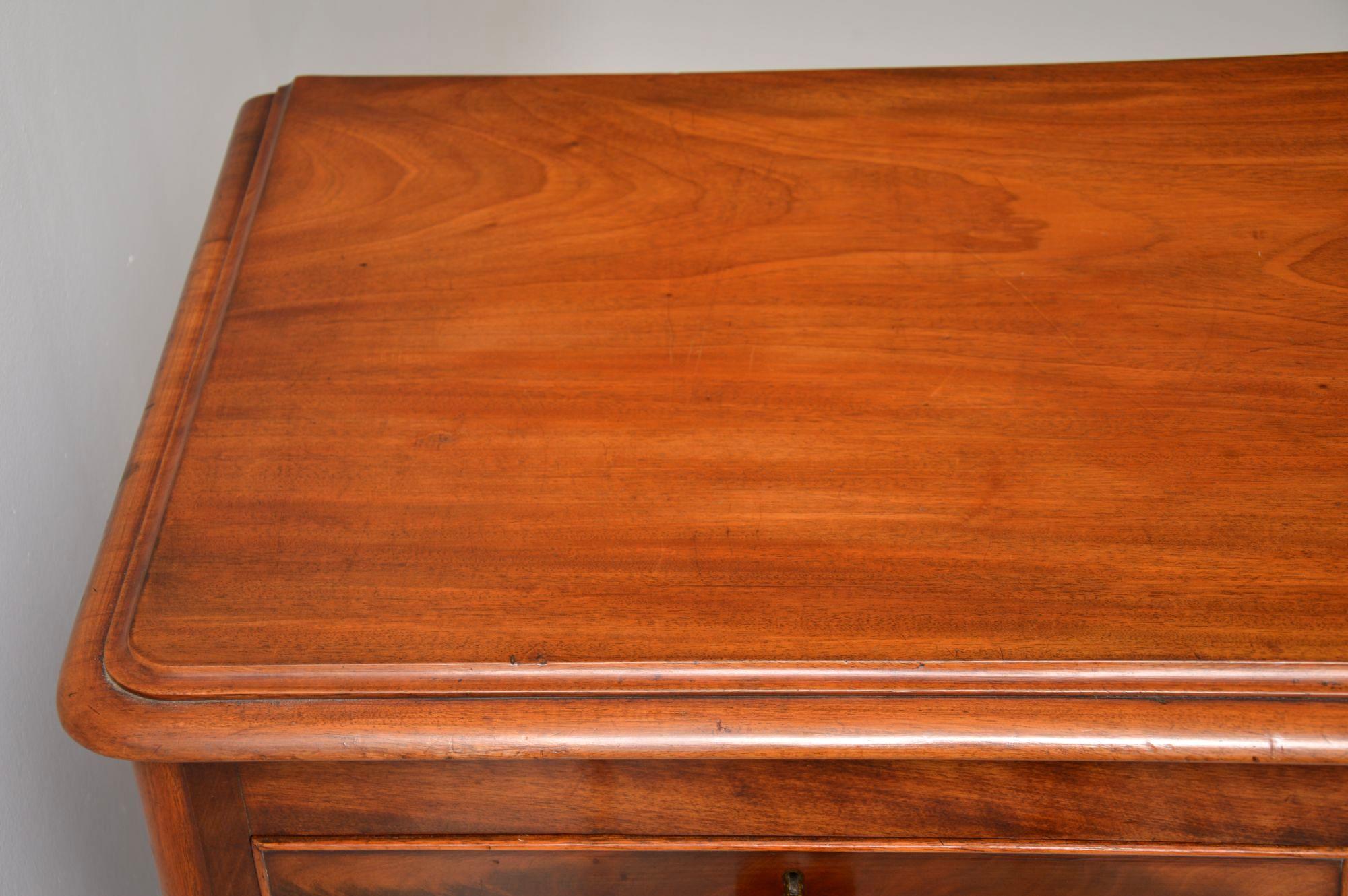 Antique Victorian Mahogany Chest of Drawers 4