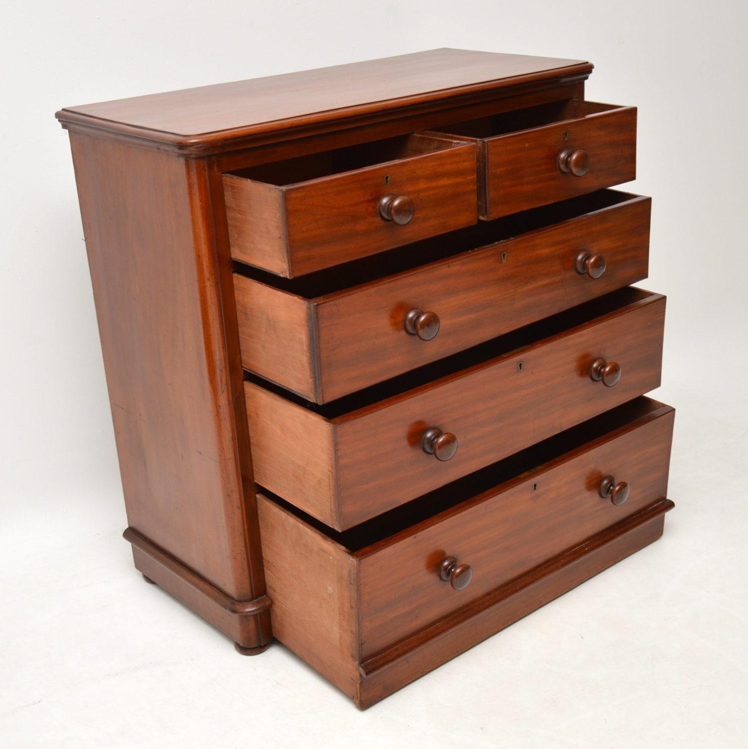 Antique Victorian Mahogany Chest of Drawers 6