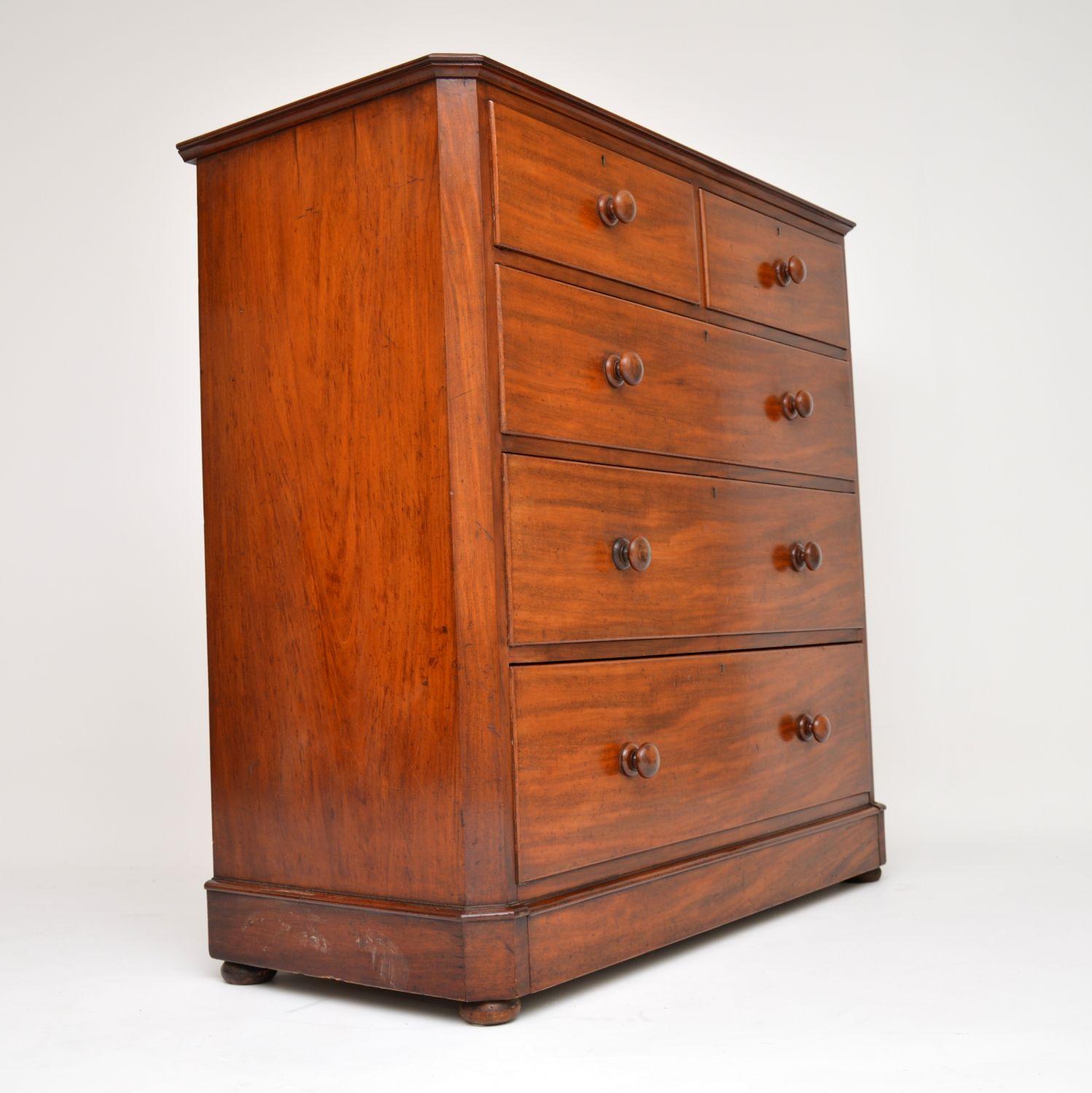 chest of drawers victorian