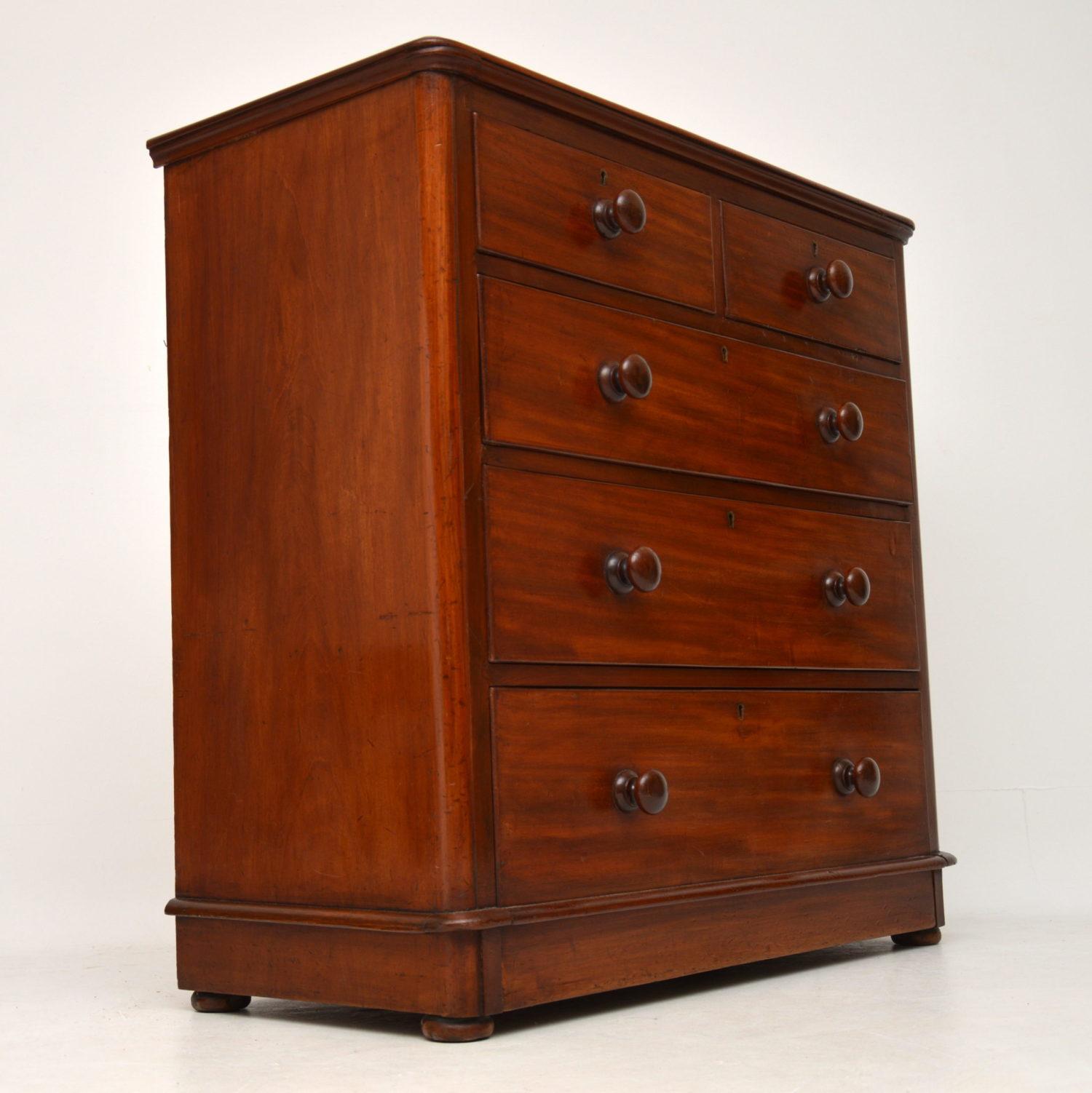 Antique Victorian Mahogany Chest of Drawers In Good Condition In London, GB