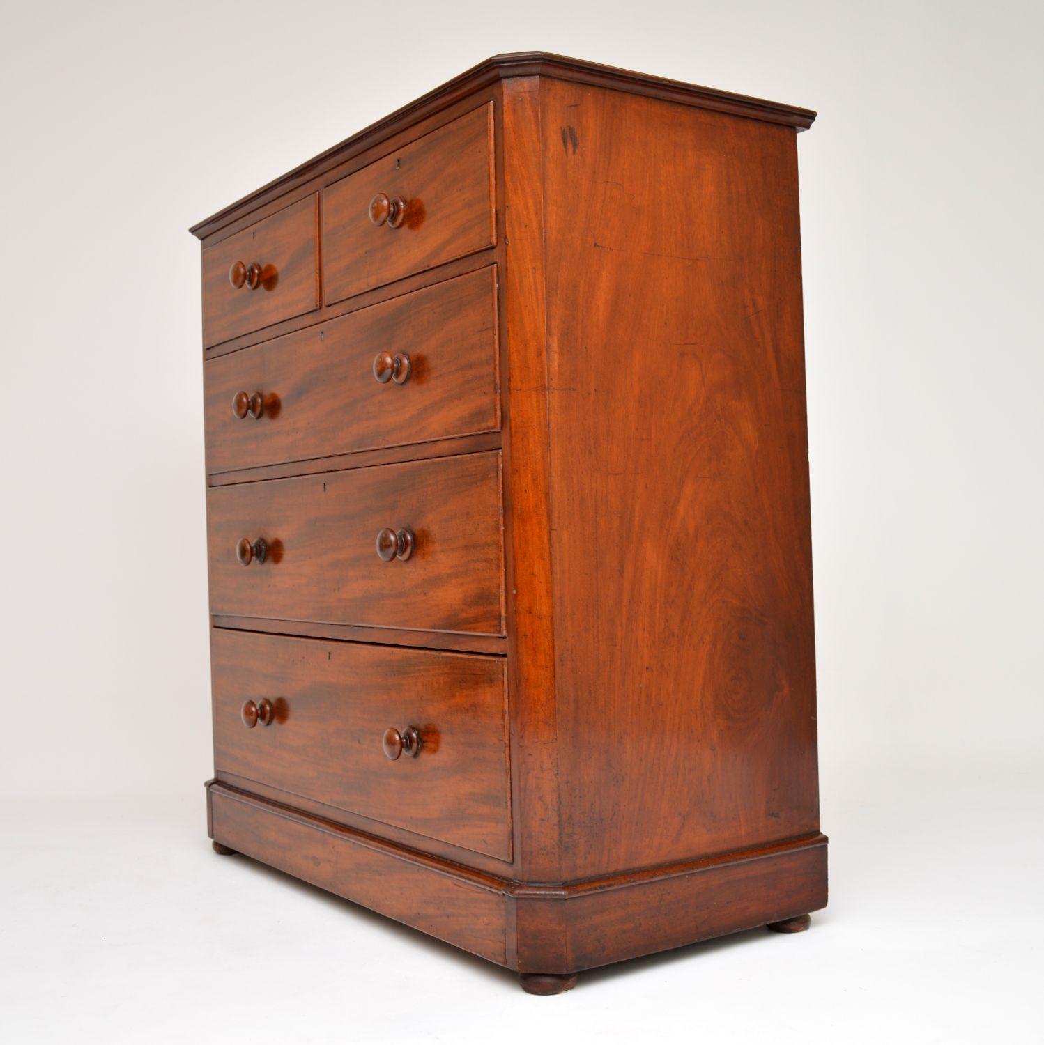 Early Victorian Antique Victorian Mahogany Chest of Drawers