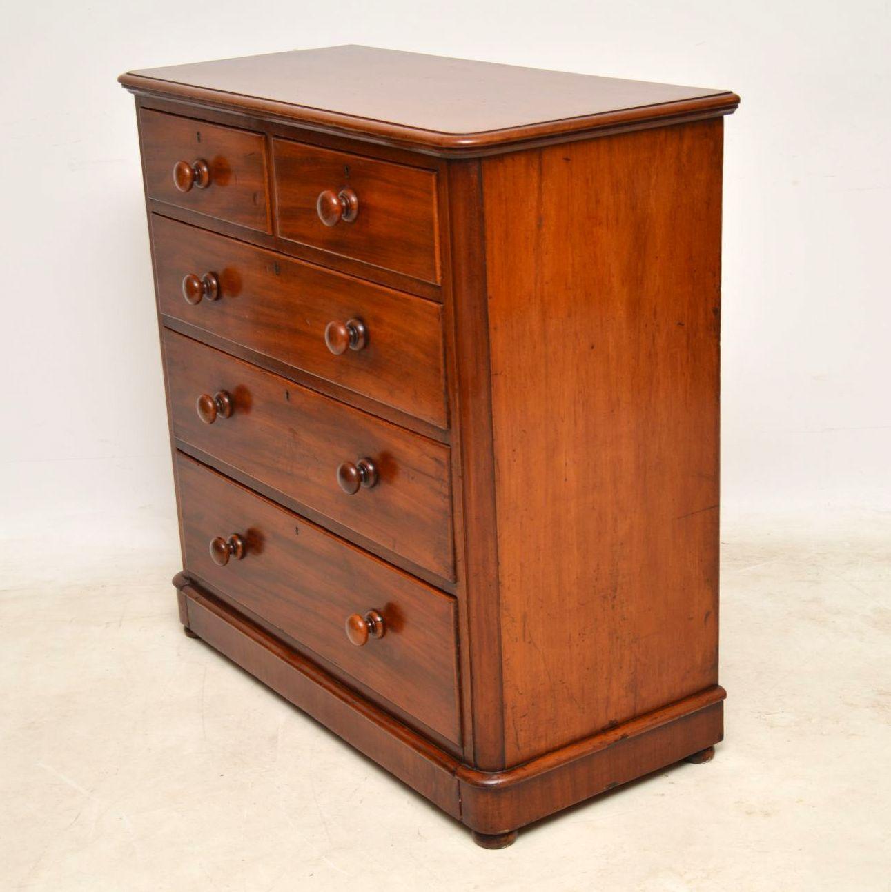 antique mahogany chest of drawers