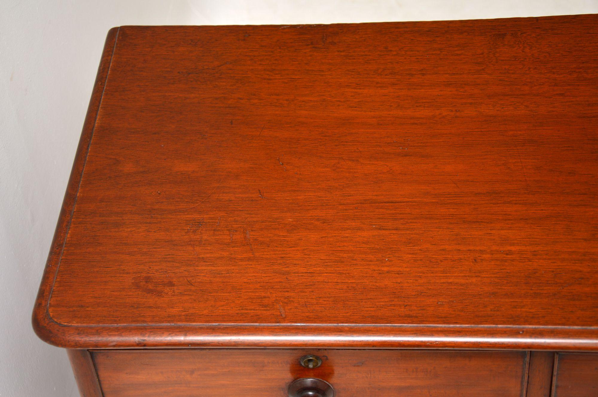Mid-19th Century Antique Victorian Mahogany Chest of Drawers