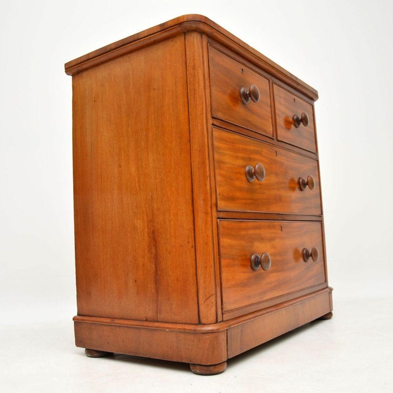 Antique Victorian Mahogany Chest of Drawers at 1stDibs