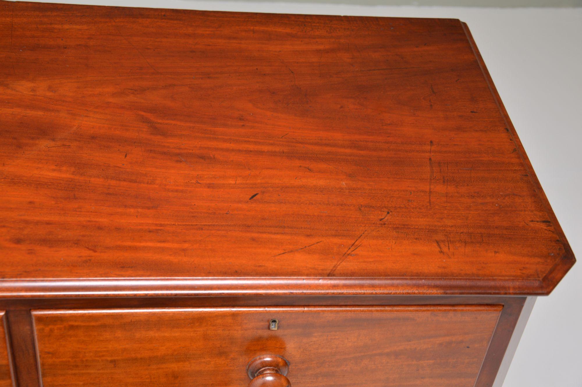 Mid-19th Century Antique Victorian Mahogany Chest of Drawers