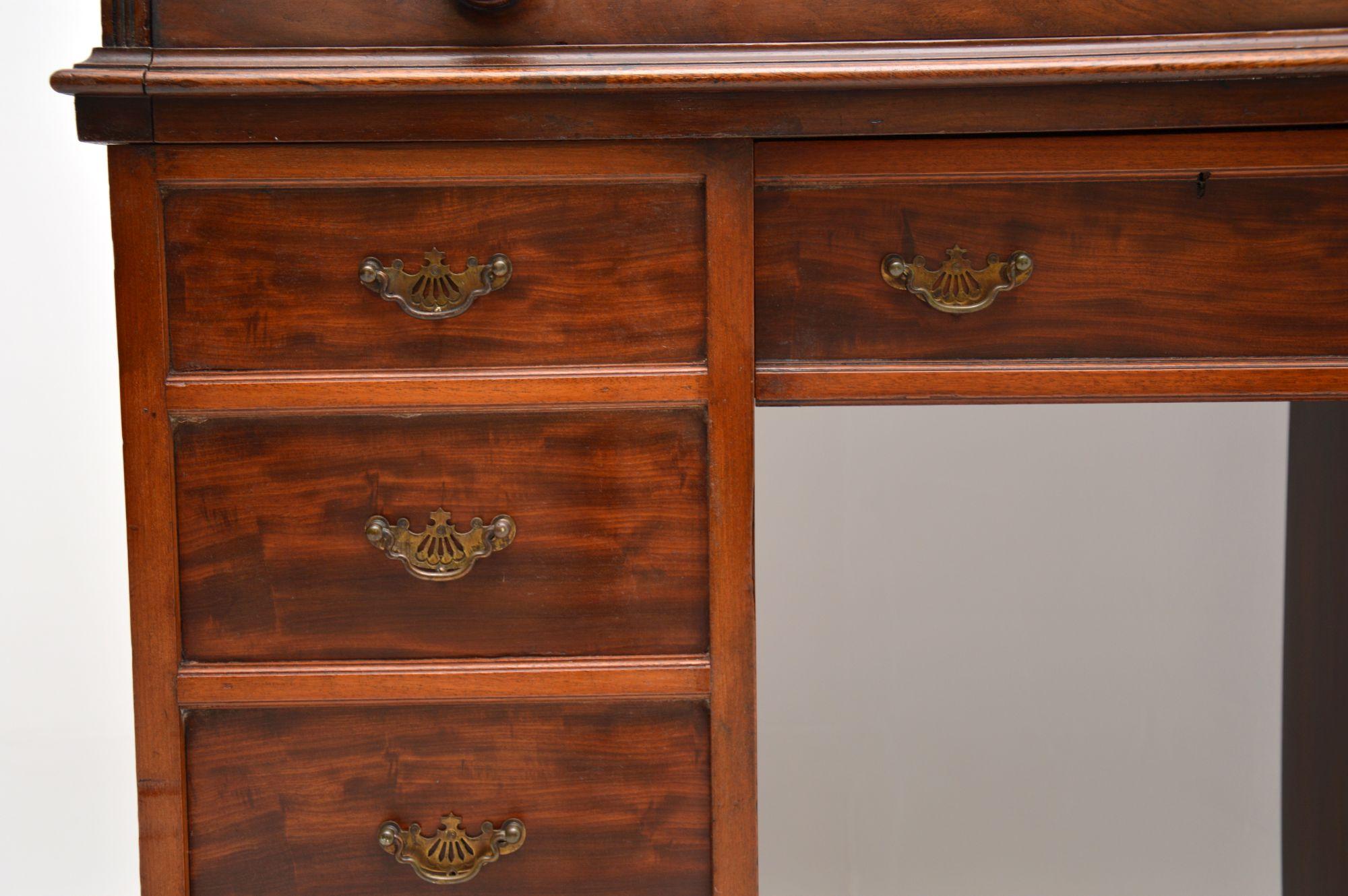 19th Century Antique Victorian Mahogany Cylinder Top Desk