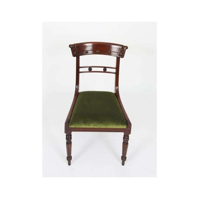 Antique Victorian Mahogany Dining Tabl 19th C & 12 Bar back dining chairs For Sale 13