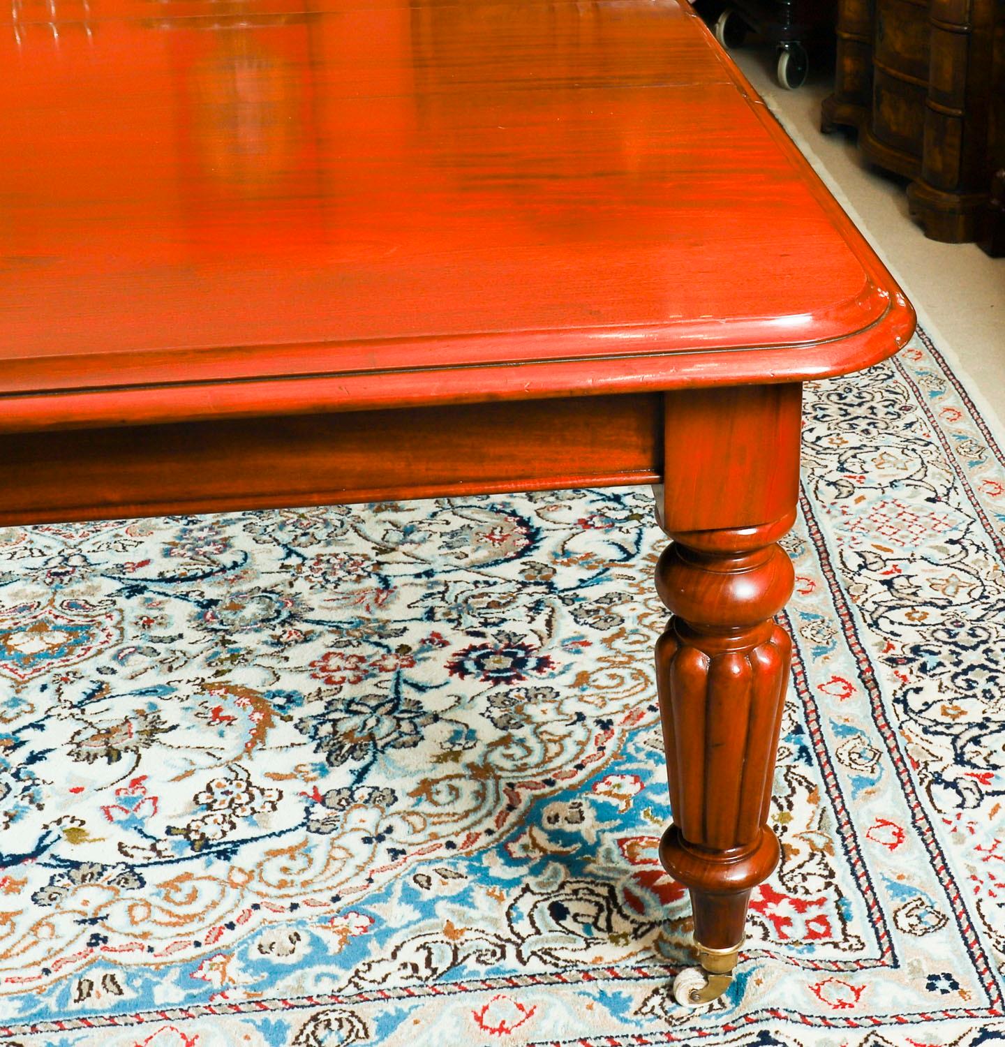 Antique Victorian Mahogany Dining Table 19th C & 12 Balloon Back dining chairs For Sale 9