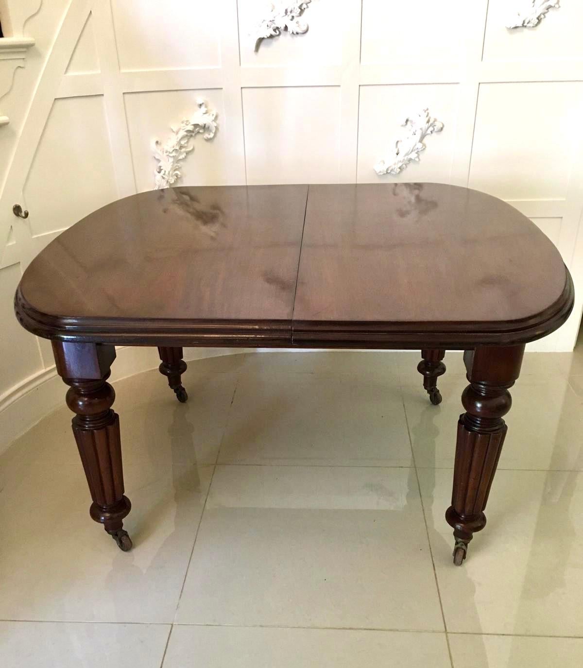 English Antique Victorian Mahogany Extending Dining Table
