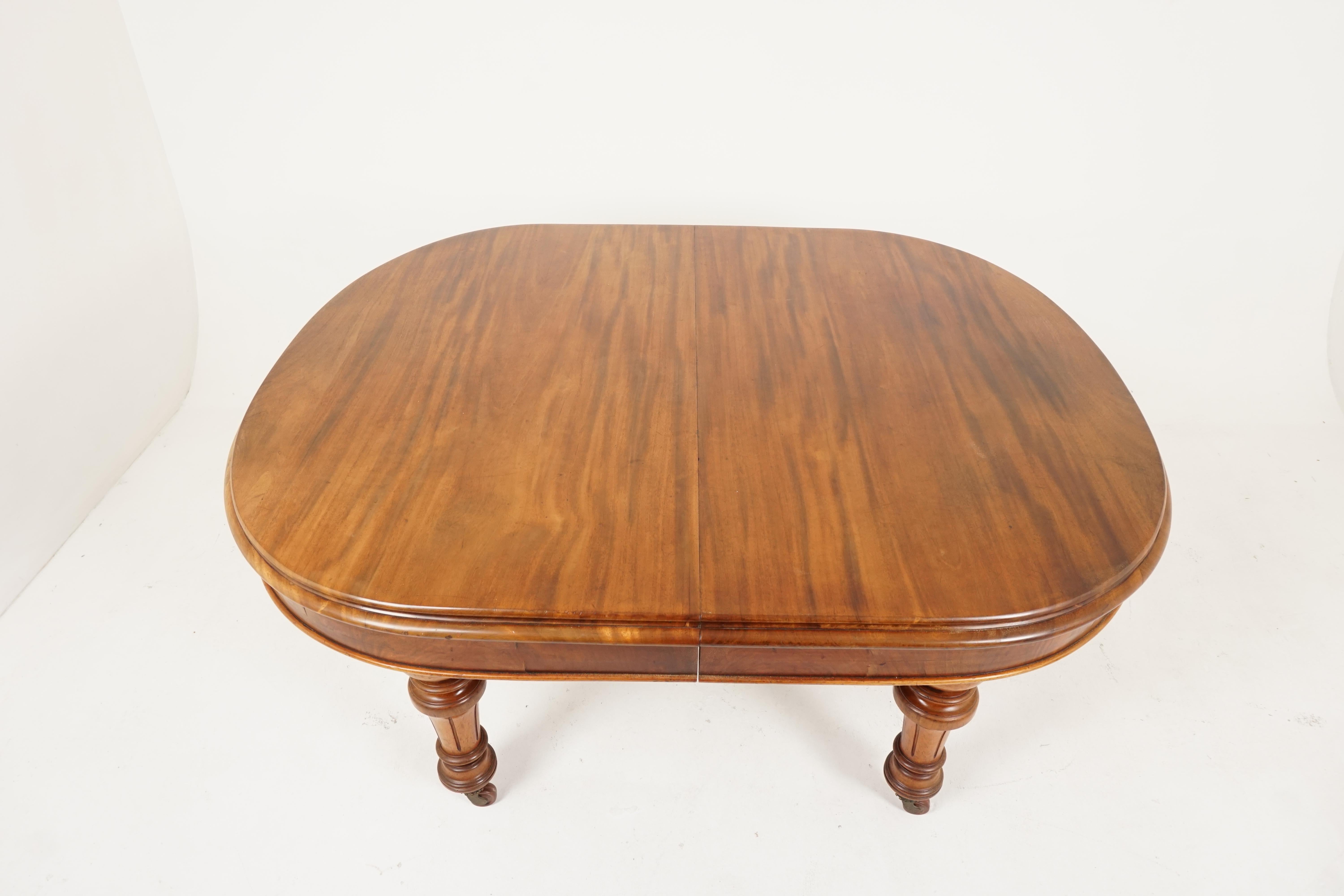 Hand-Crafted Antique Victorian Walnut Extending Dining Table with 2 Leaves, Scotland, 1880