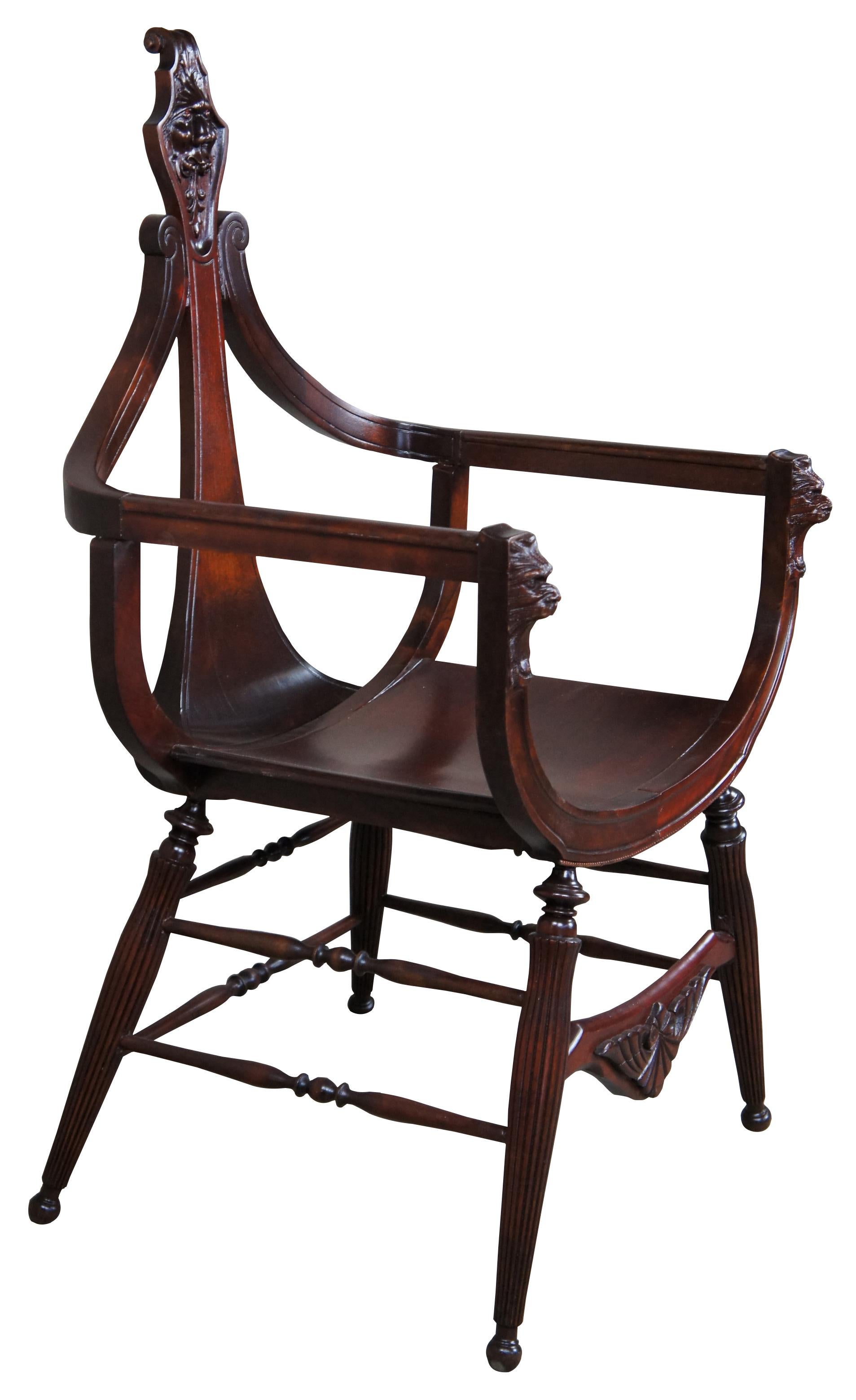 Antiker viktorianischer Mahagoni-Sessel mit geschnitztem Löwenkopf und geschnitzter geschwungener Säulenlehne (Spätviktorianisch) im Angebot