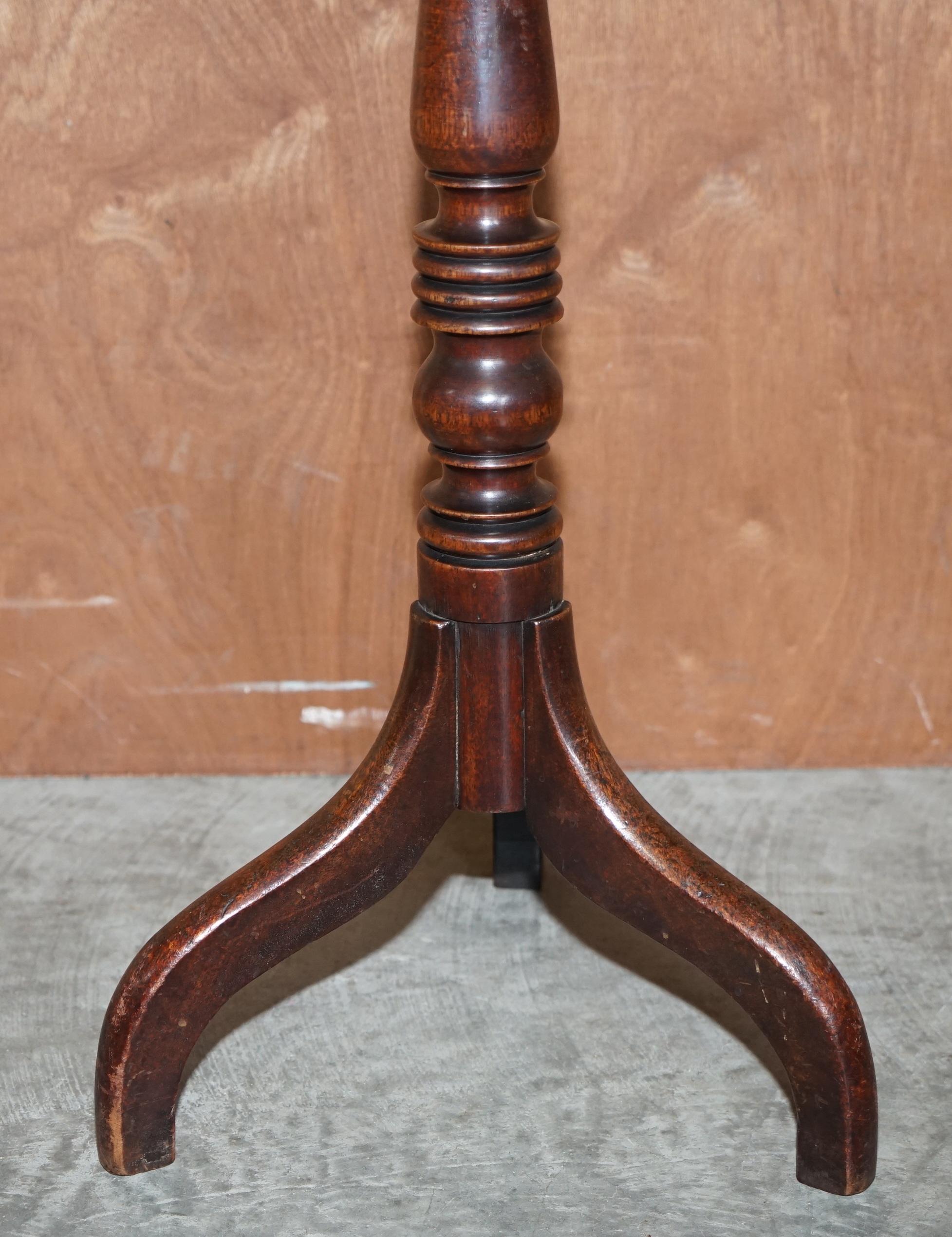 Antique Victorian Mahogany Hand Carved Jardiniere Table or Plant Stand Pedestal For Sale 3