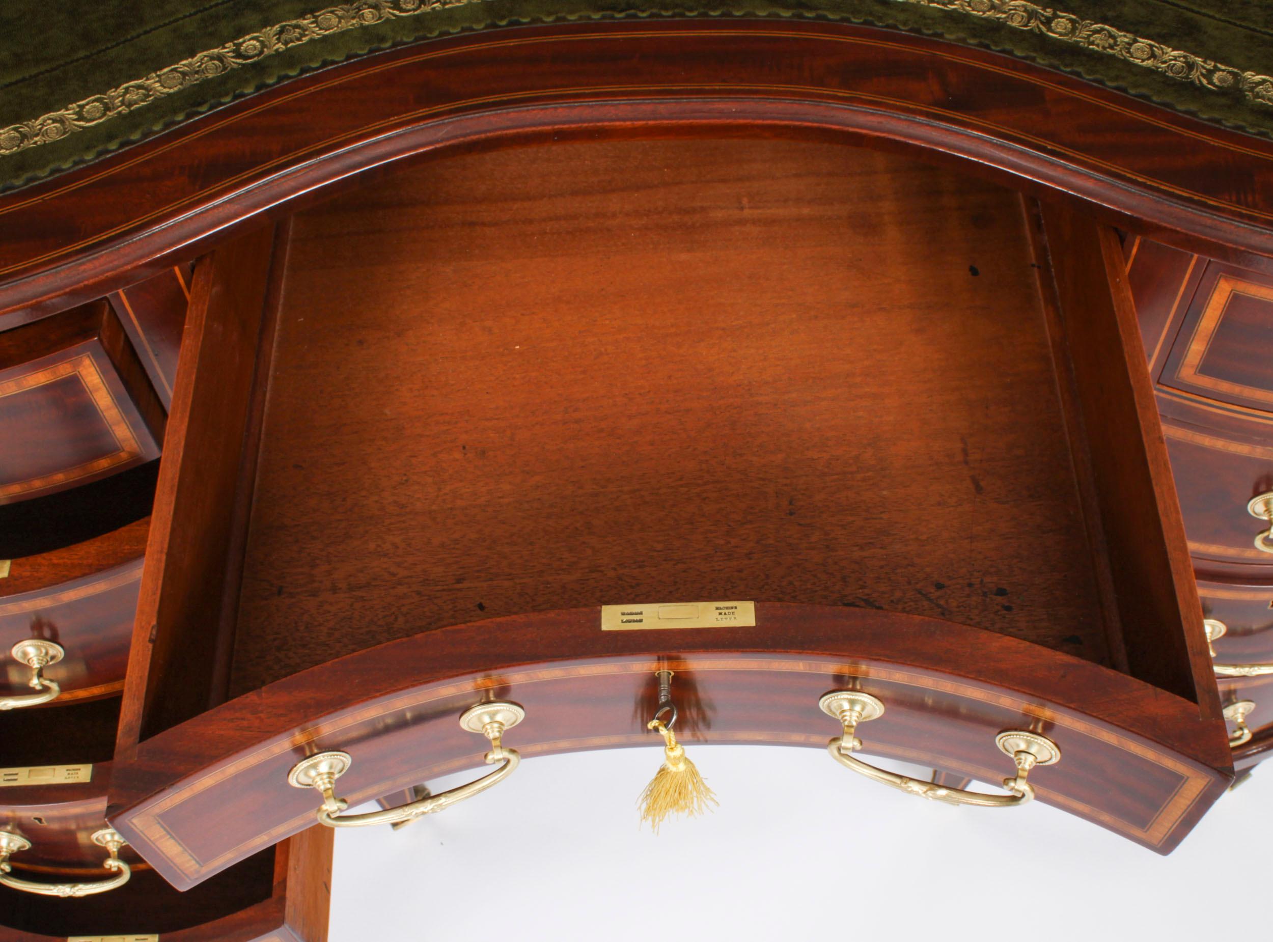 Antique Victorian Mahogany Inlaid Kidney Desk C1880 19th Century For Sale 6