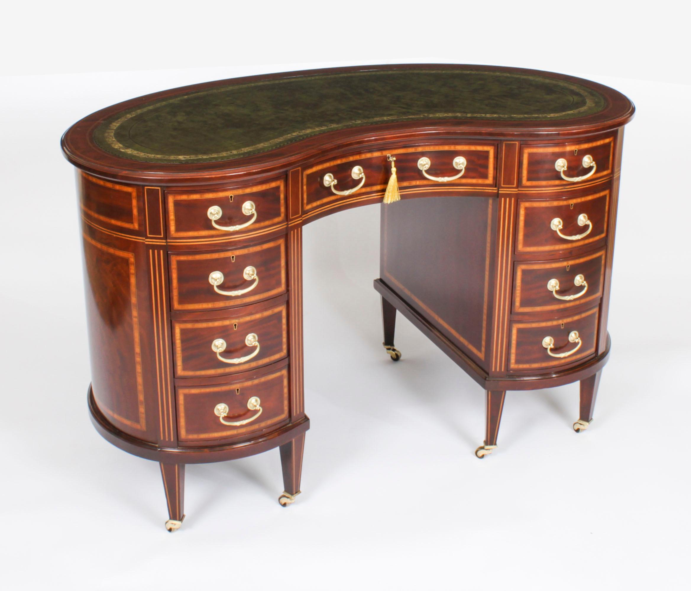 Antique Victorian Mahogany Inlaid Kidney Desk C1880 19th Century For Sale 12