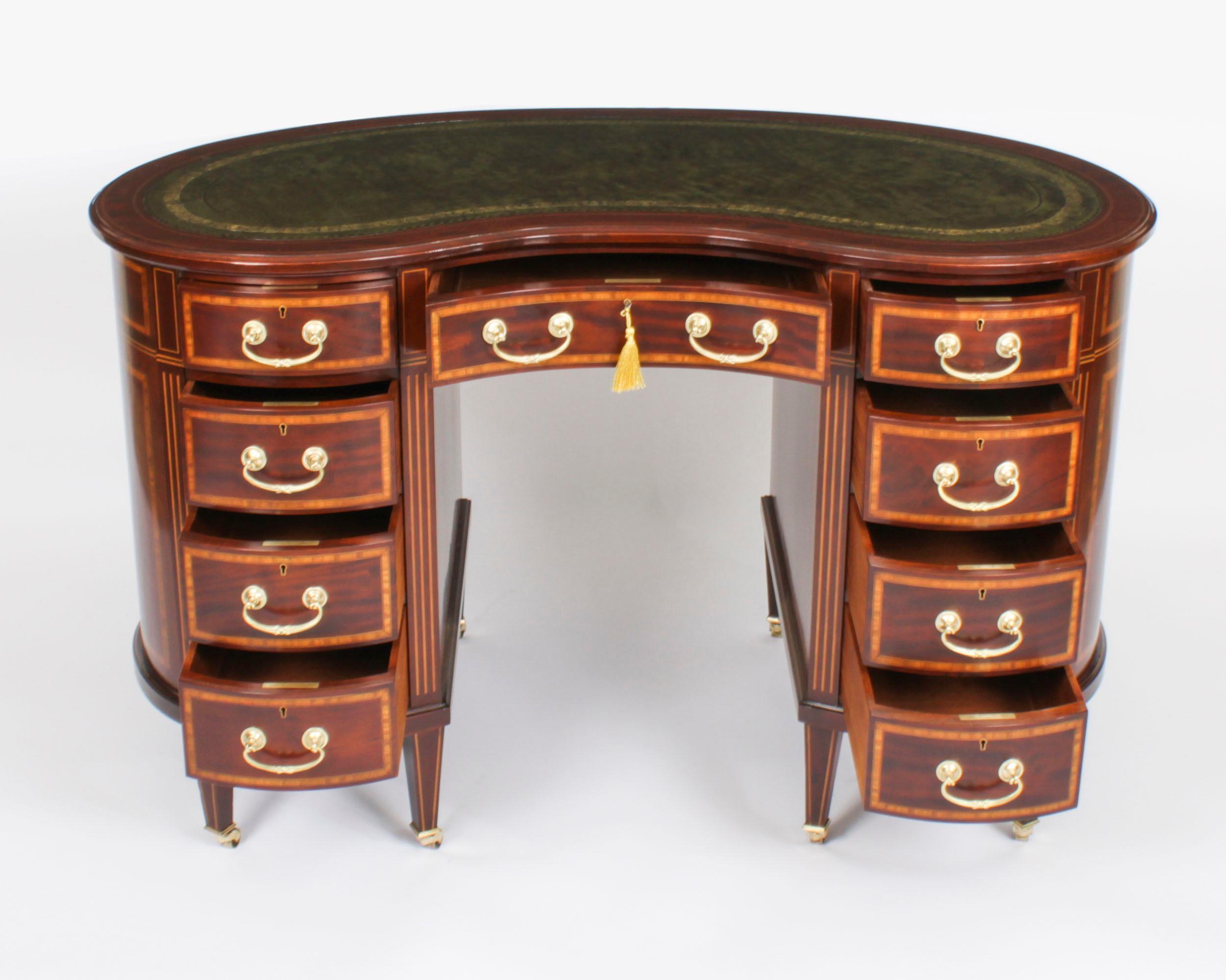 Antique Victorian Mahogany Inlaid Kidney Desk C1880 19th Century For Sale 2