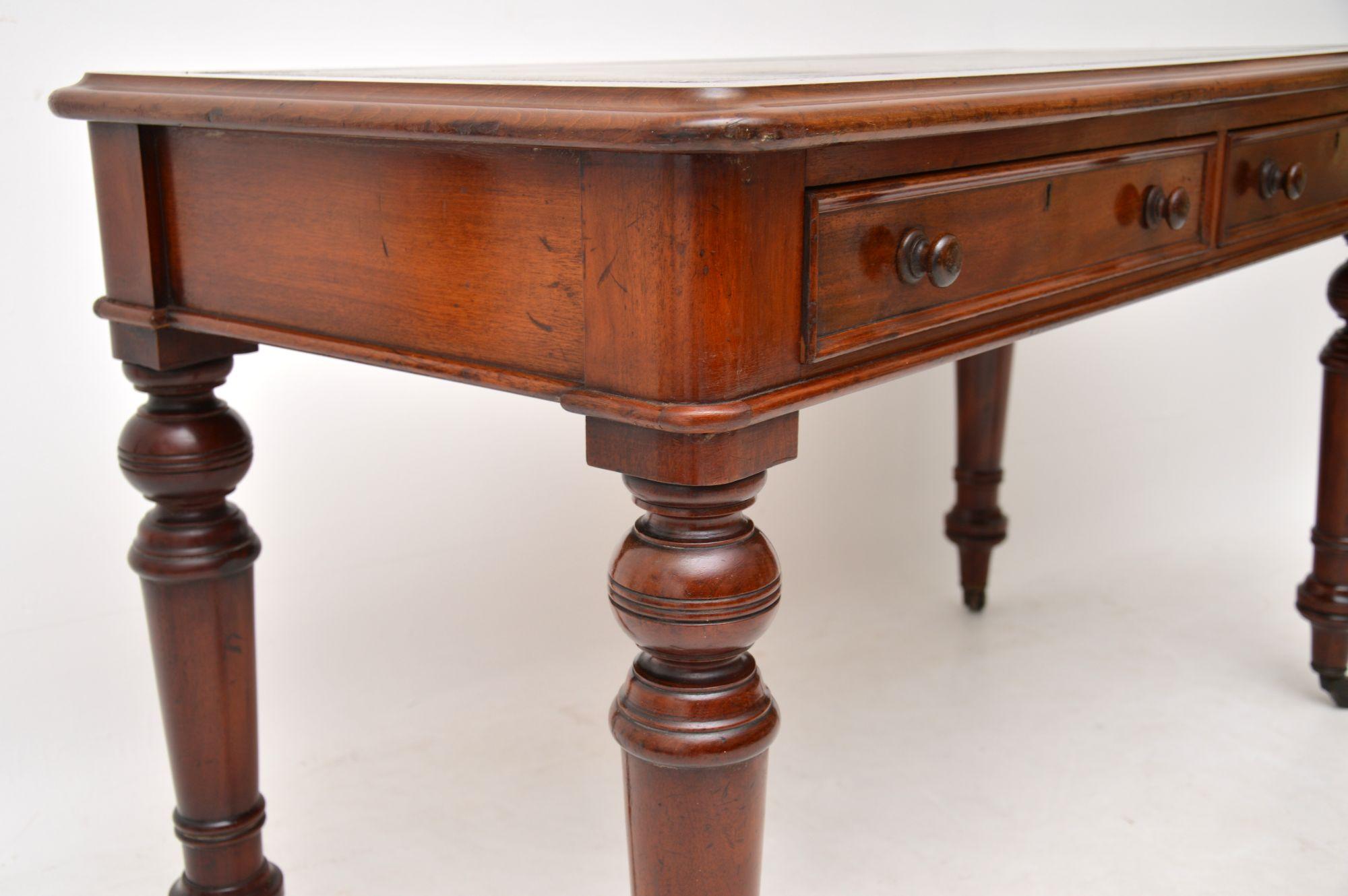 Antique Victorian Mahogany Leather Top Writing Table In Good Condition In London, GB