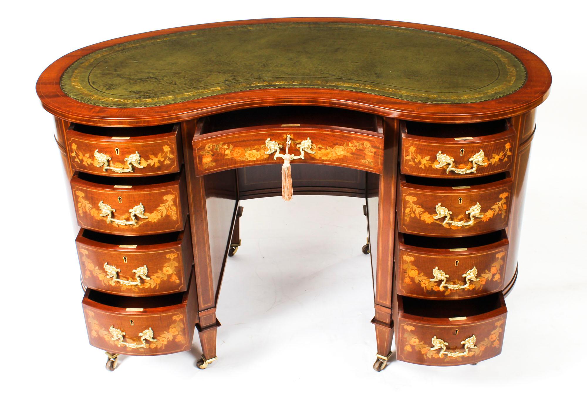 Antiker viktorianischer Mahagoni-Marketerie-Schreibtisch in Nierenform 19 4