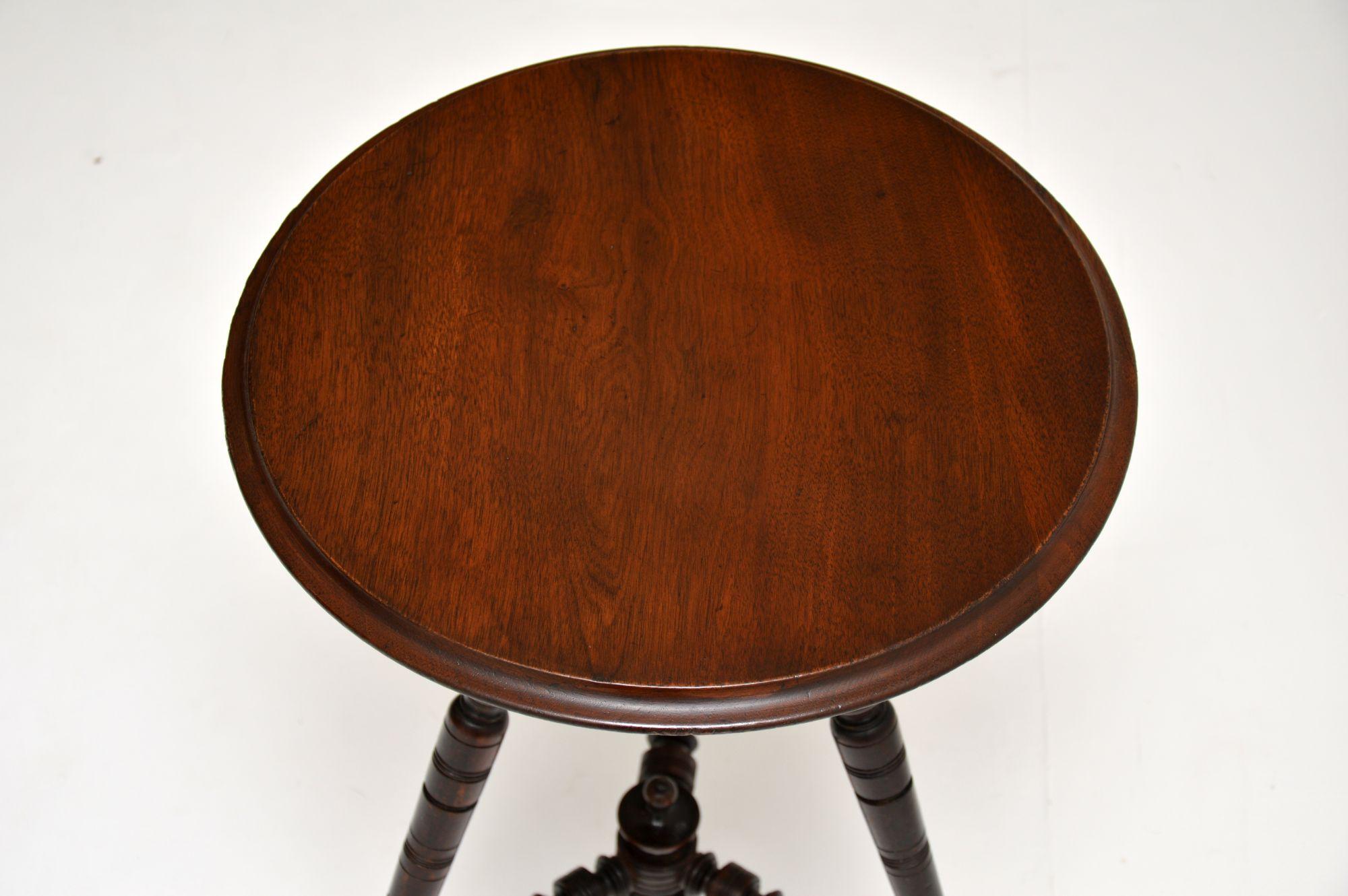 Mid-19th Century Antique Victorian Mahogany Occasional Table