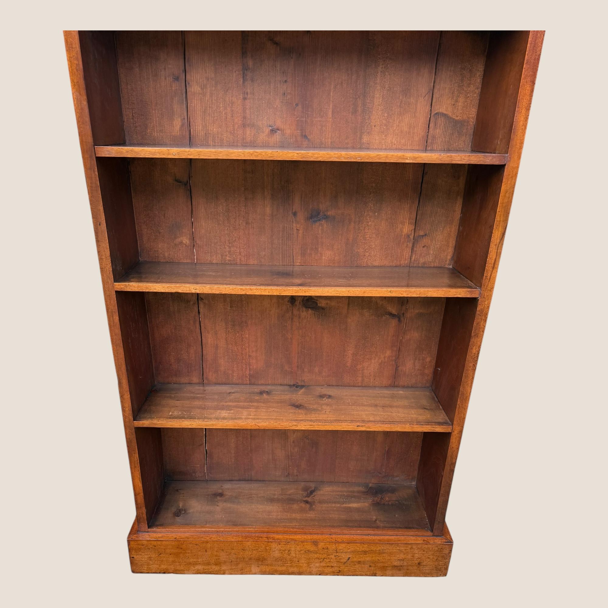 Ancienne bibliothèque ouverte victorienne en acajou avec deux armoires et 4 étagères à livres Bon état - En vente à King's Lynn, GB